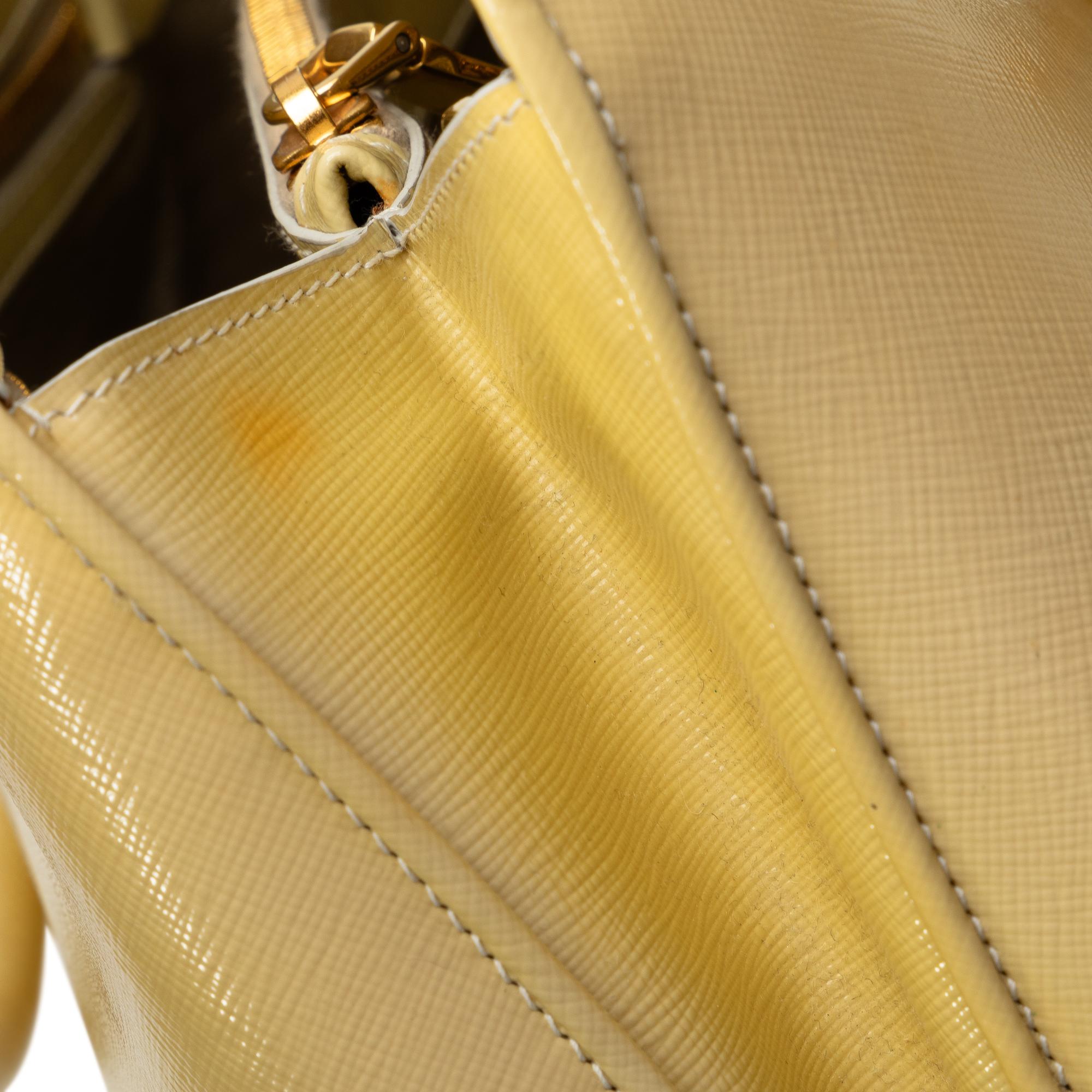 Prada Saffiano Lux Promenade (SHG-mcR6Zg)