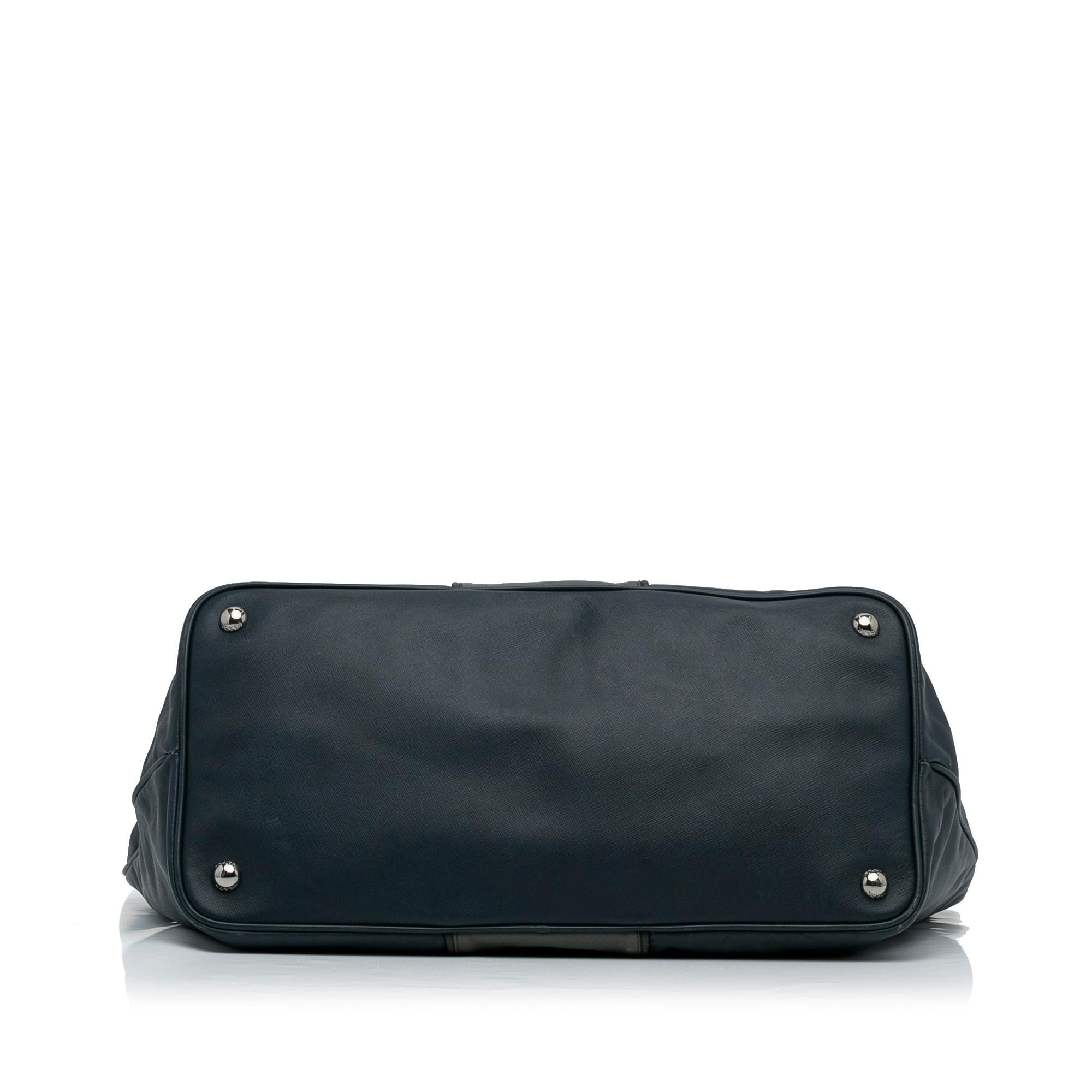 Prada Saffiano Lux Tote (SHG-Zhwhx1)