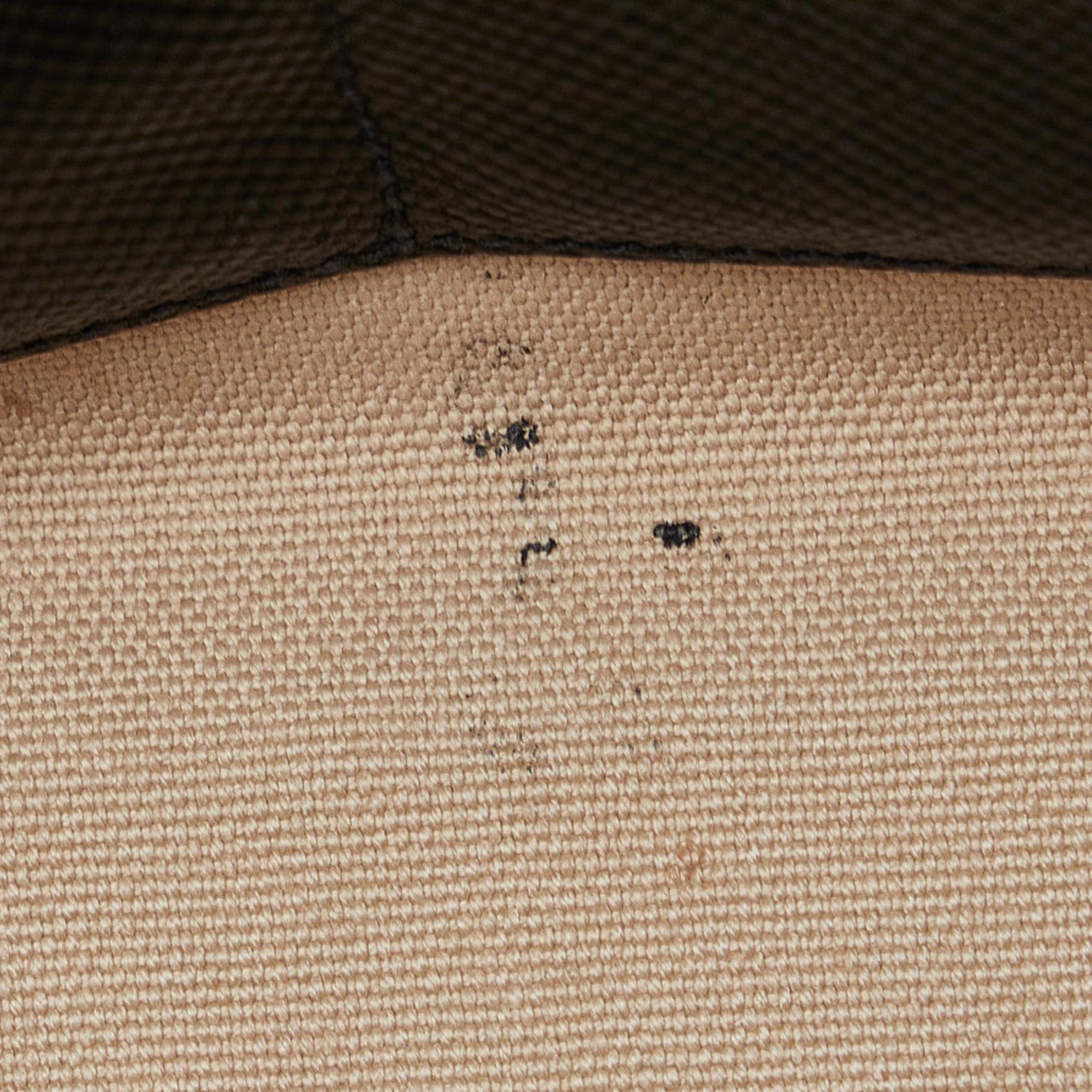 Prada Saffiano Trimmed Canvas Handbag (SHG-lbKo5s)