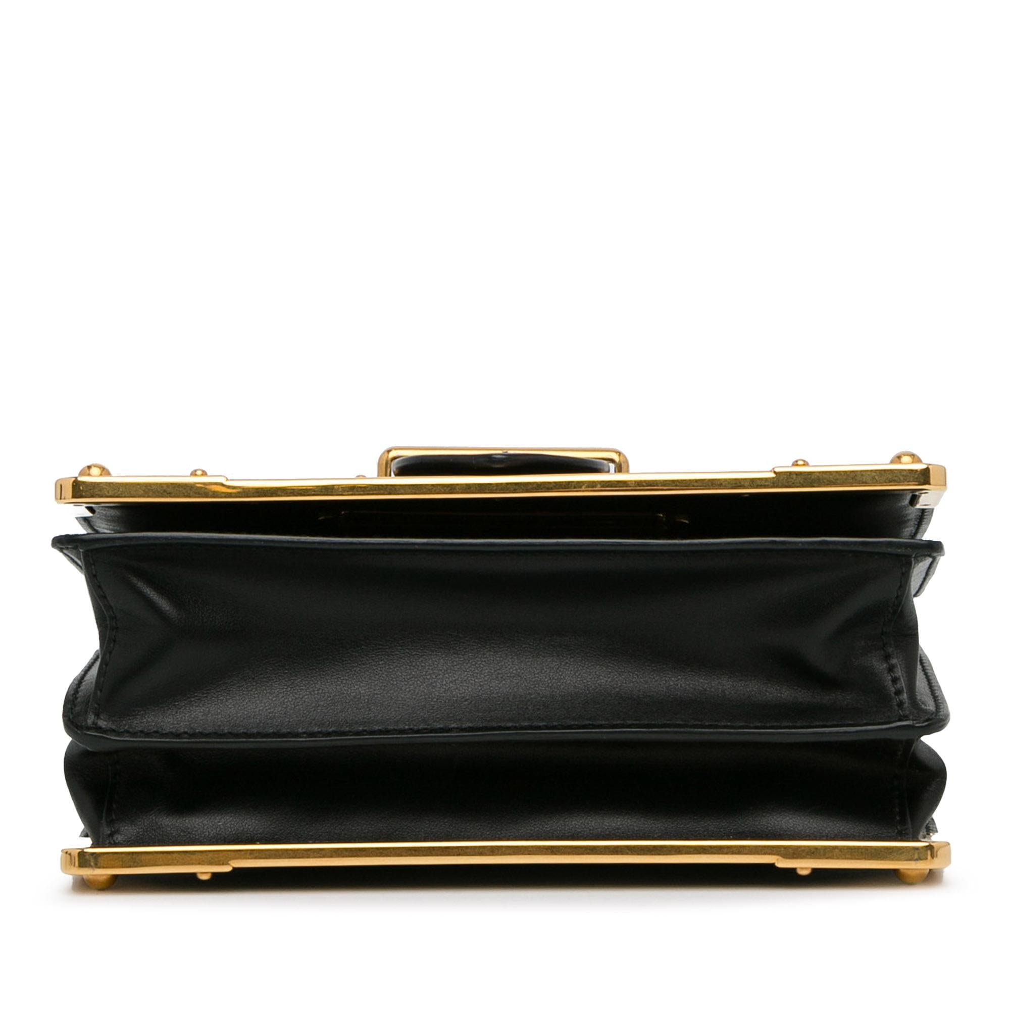Prada Saffiano Trimmed City Calf Cahier (SHG-NqRoWz)