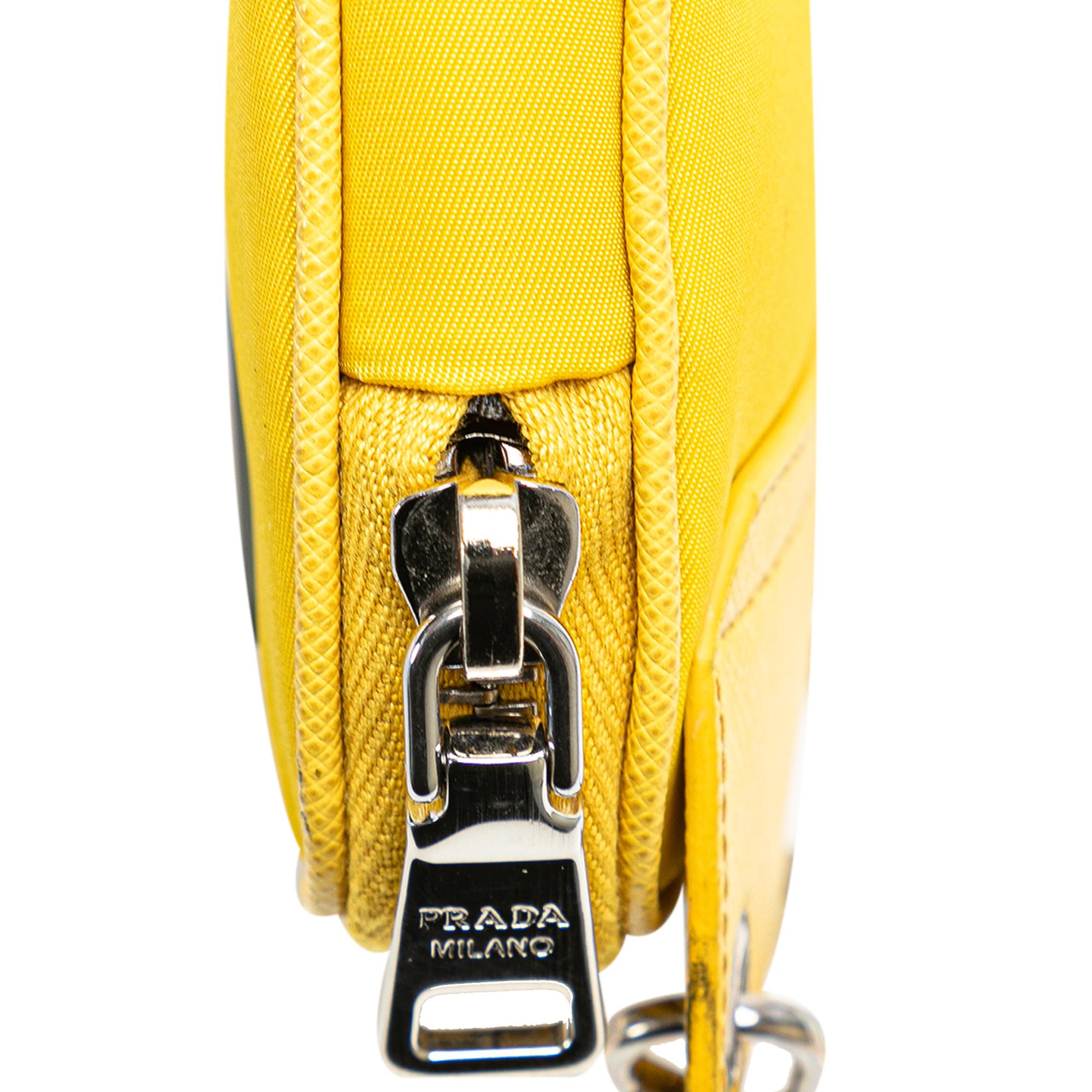 Prada Saffiano Trimmed Tessuto Crossbody (SHG-vyp3wC)