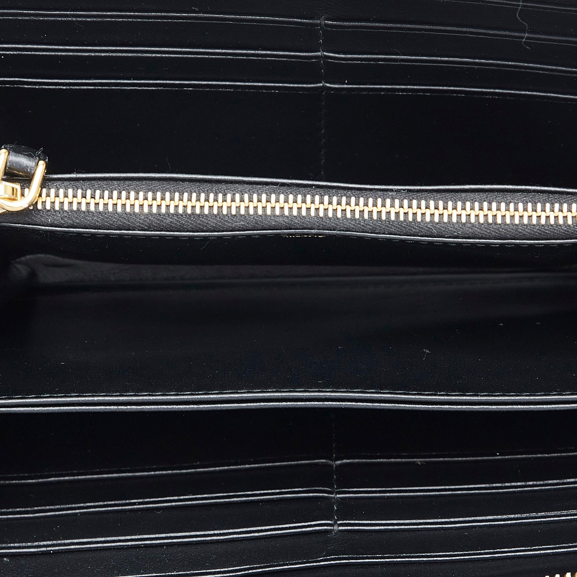 Prada Saffiano Zip Around Long Wallet (SHG-25kH7y)