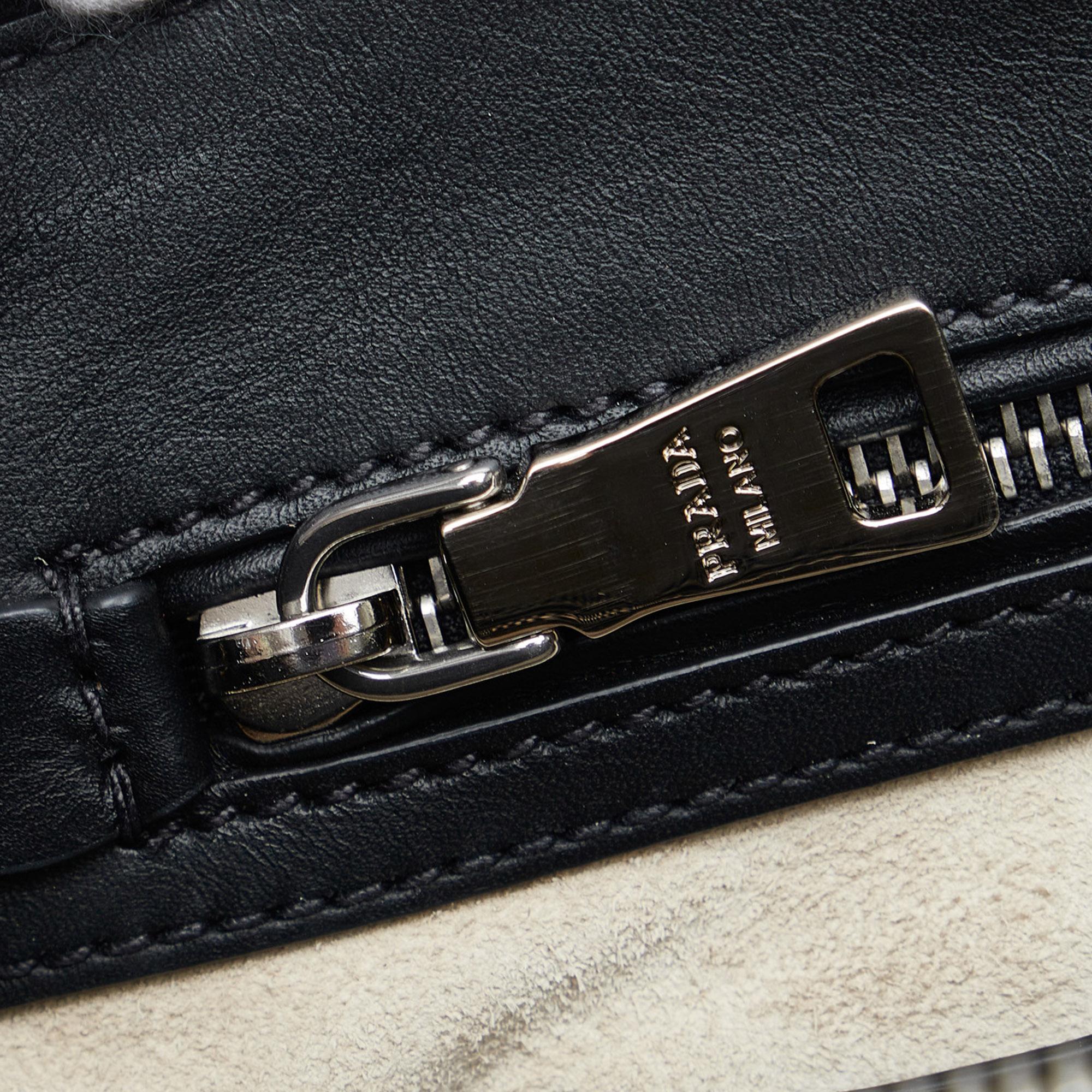 Prada Small City Calf Hand Stitched Galleria Double Zip (SHG-Tte58w)