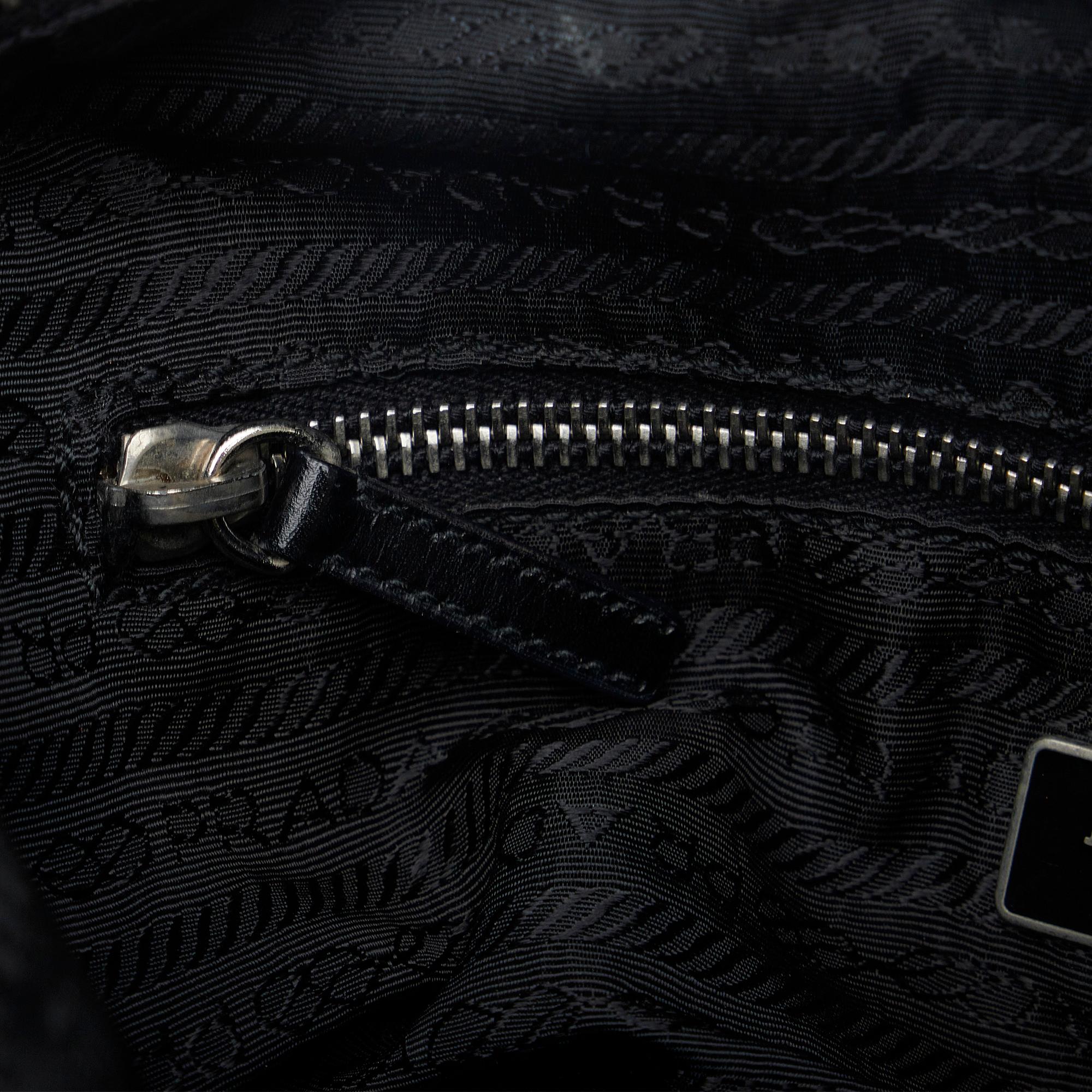 Prada Tessuto Boston Bag (SHG-CgOS0h)