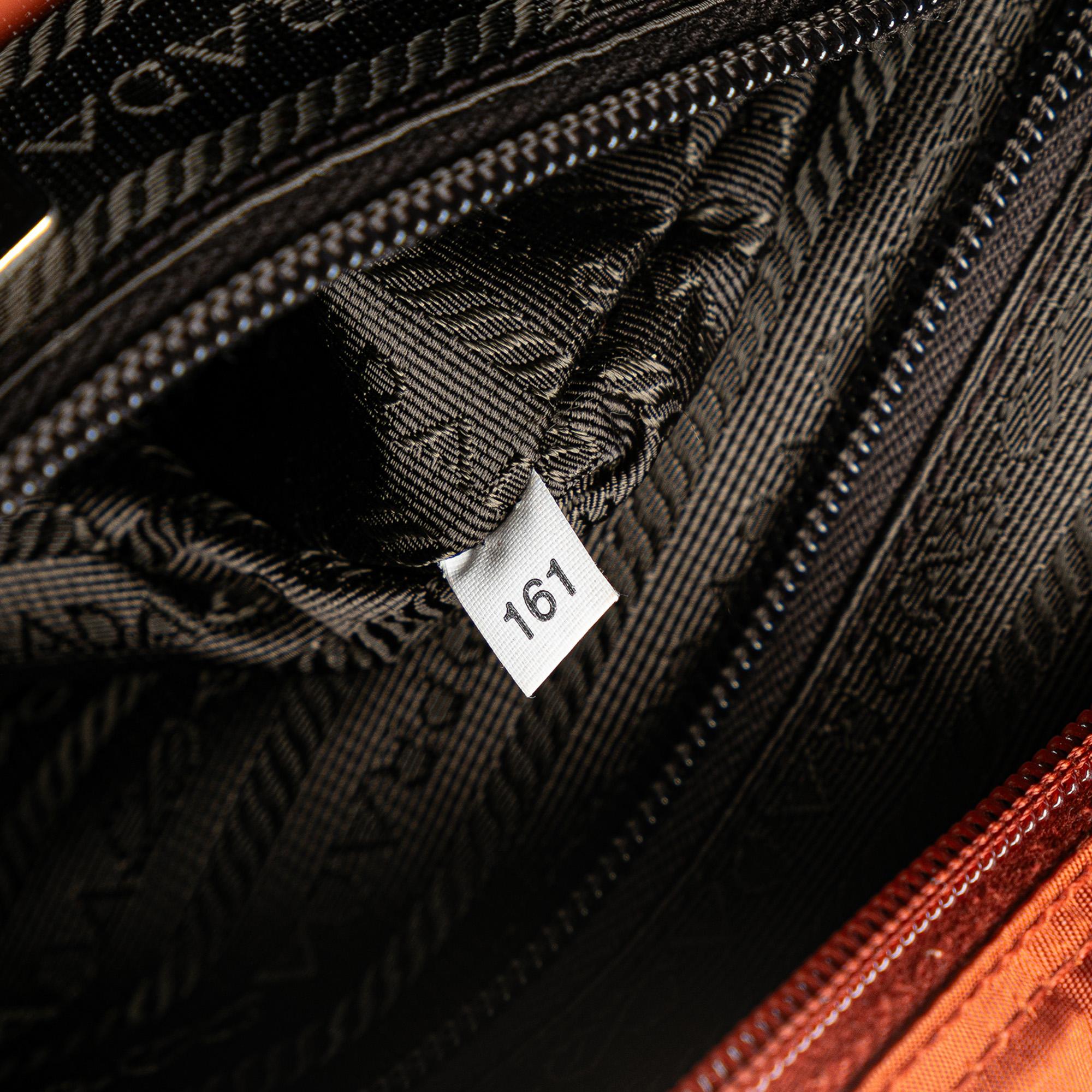 Prada Tessuto Camera Bag (SHG-BdyeAh)