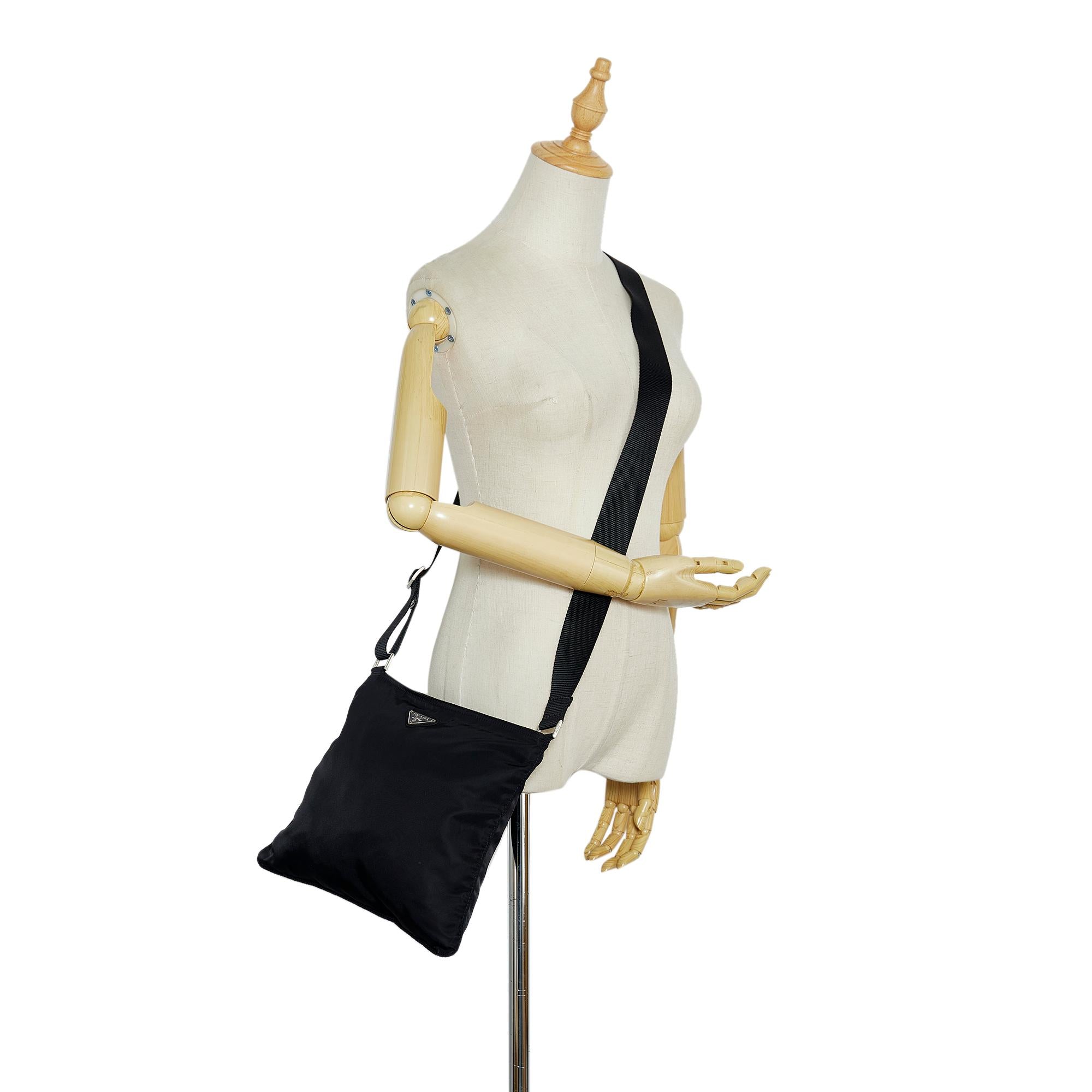 Prada Tessuto Crossbody Bag (SHG-sIKrSD)