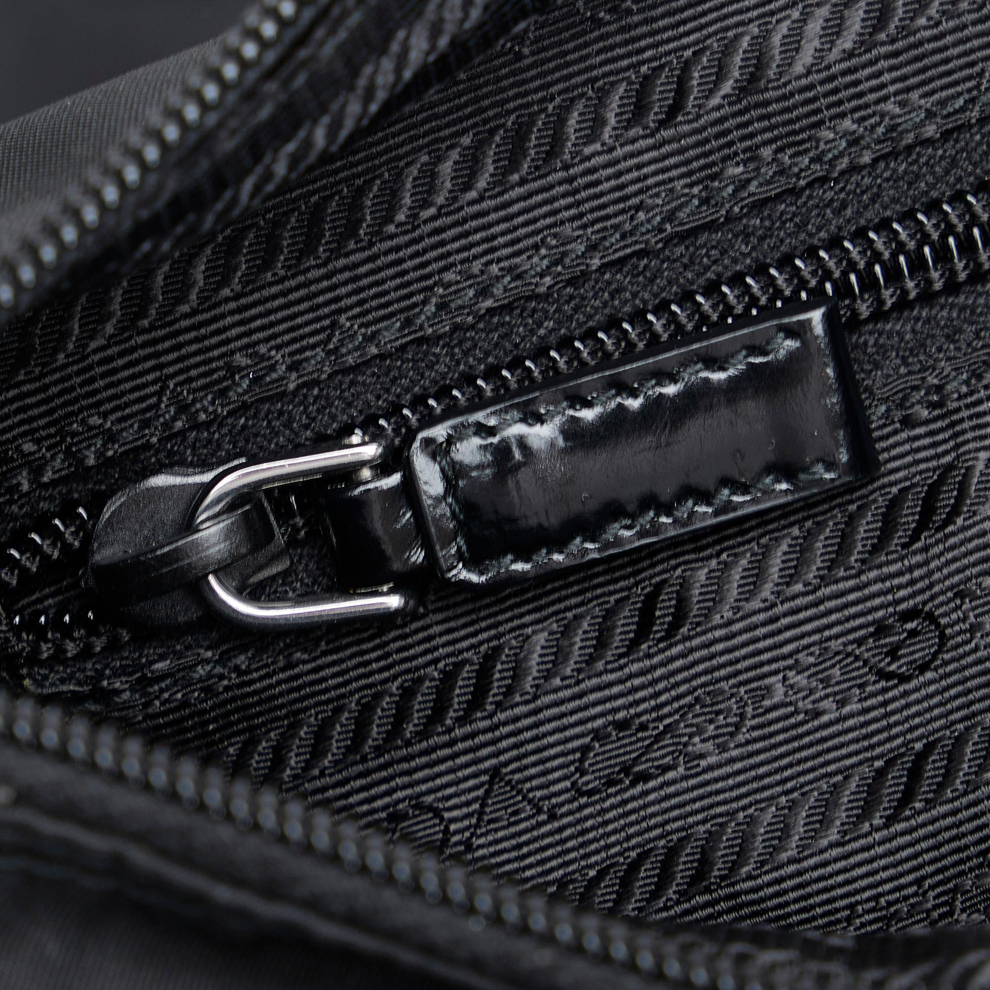 Prada Tessuto Crossbody Bag (SHG-lksWTM)