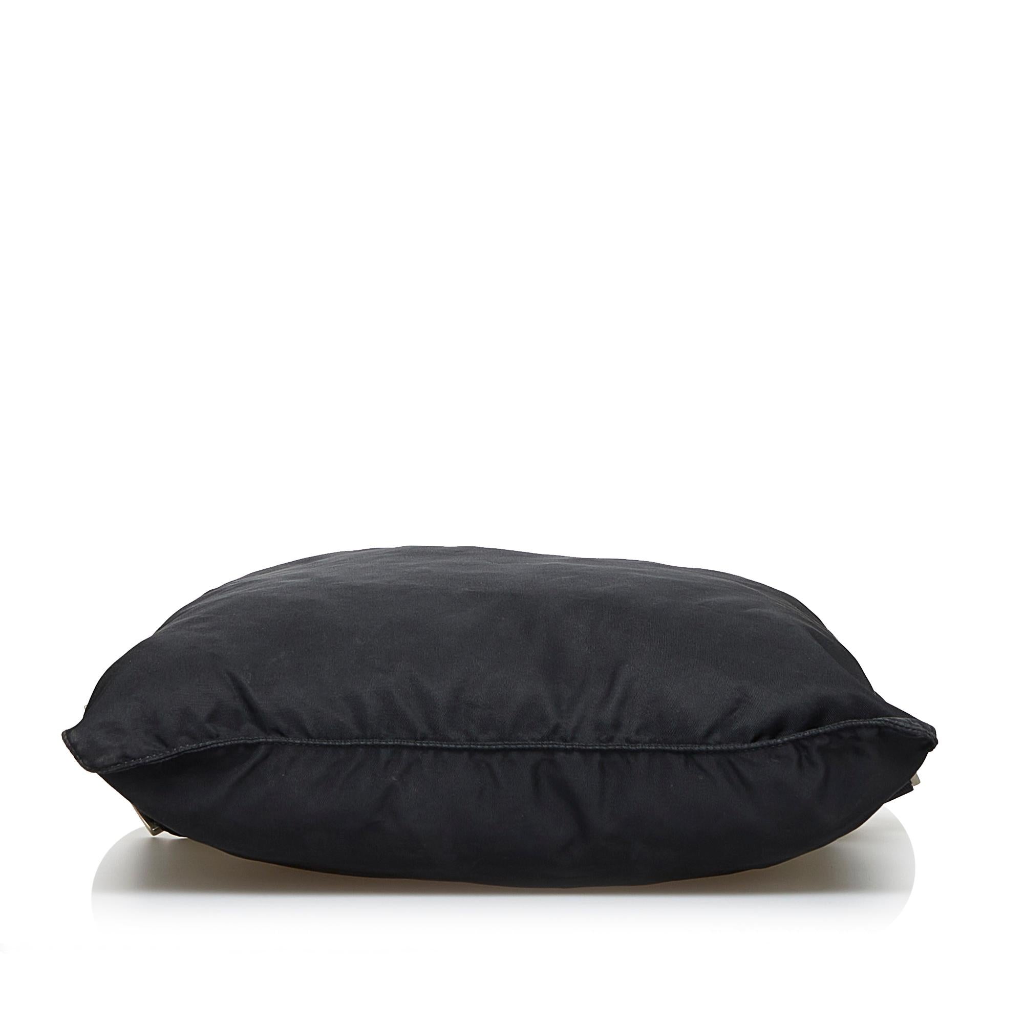 Prada Tessuto Crossbody Bag (SHG-djHHc2)