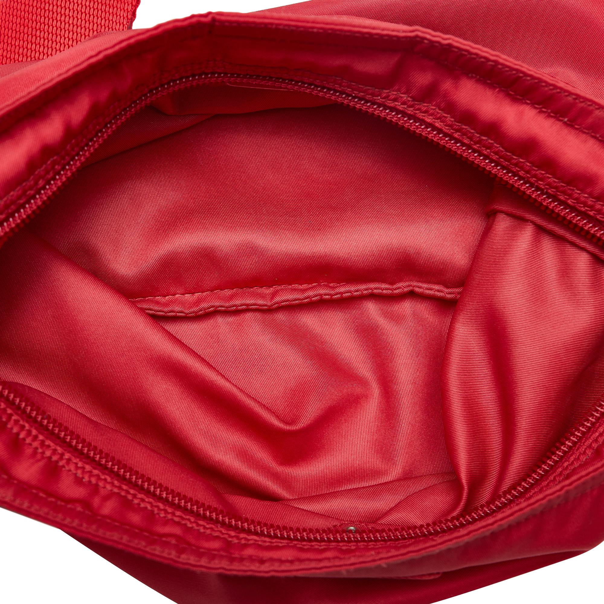 Prada Tessuto Crossbody Bag (SHG-FhnEDE)