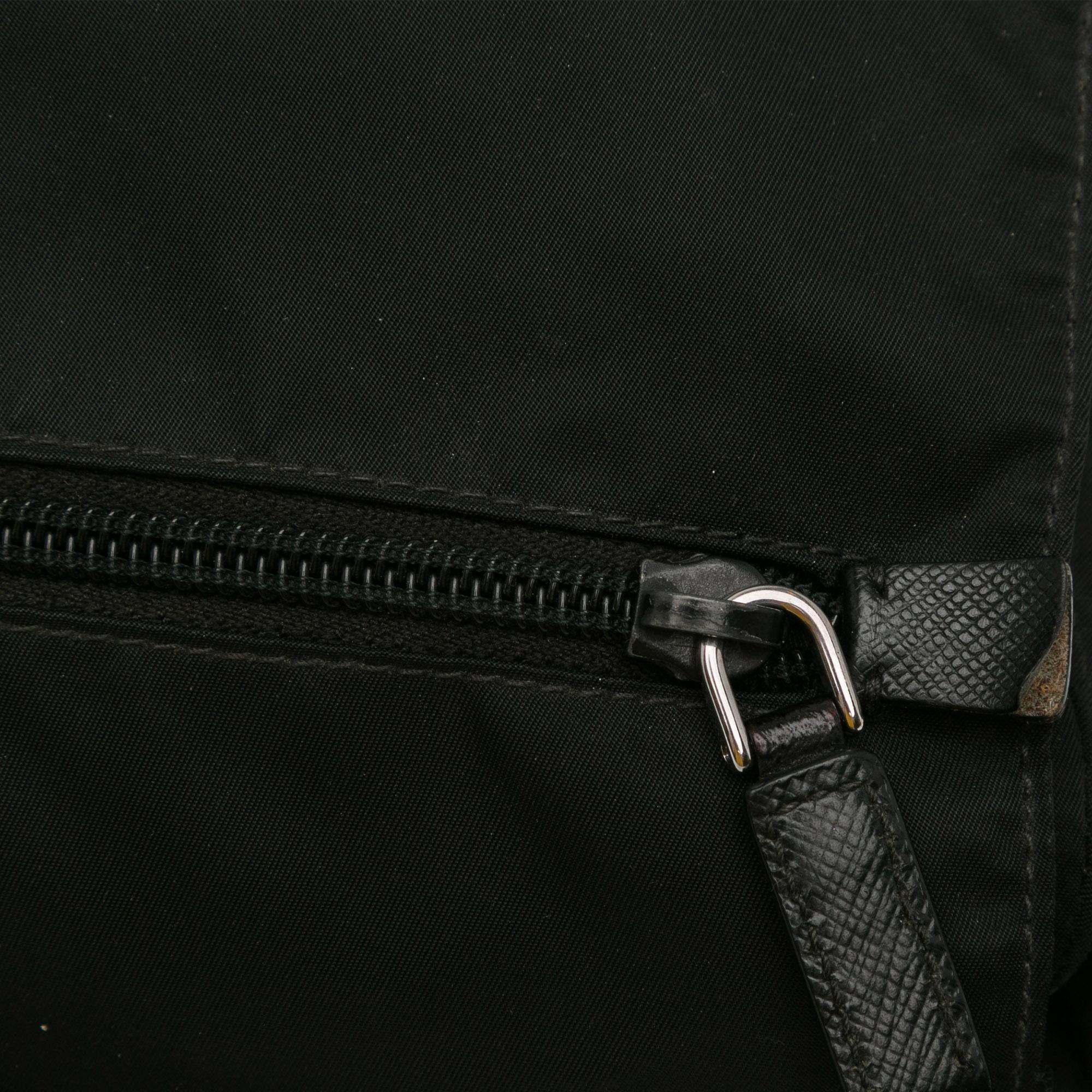 Prada Tessuto Crossbody Bag (SHG-nIlsRa)