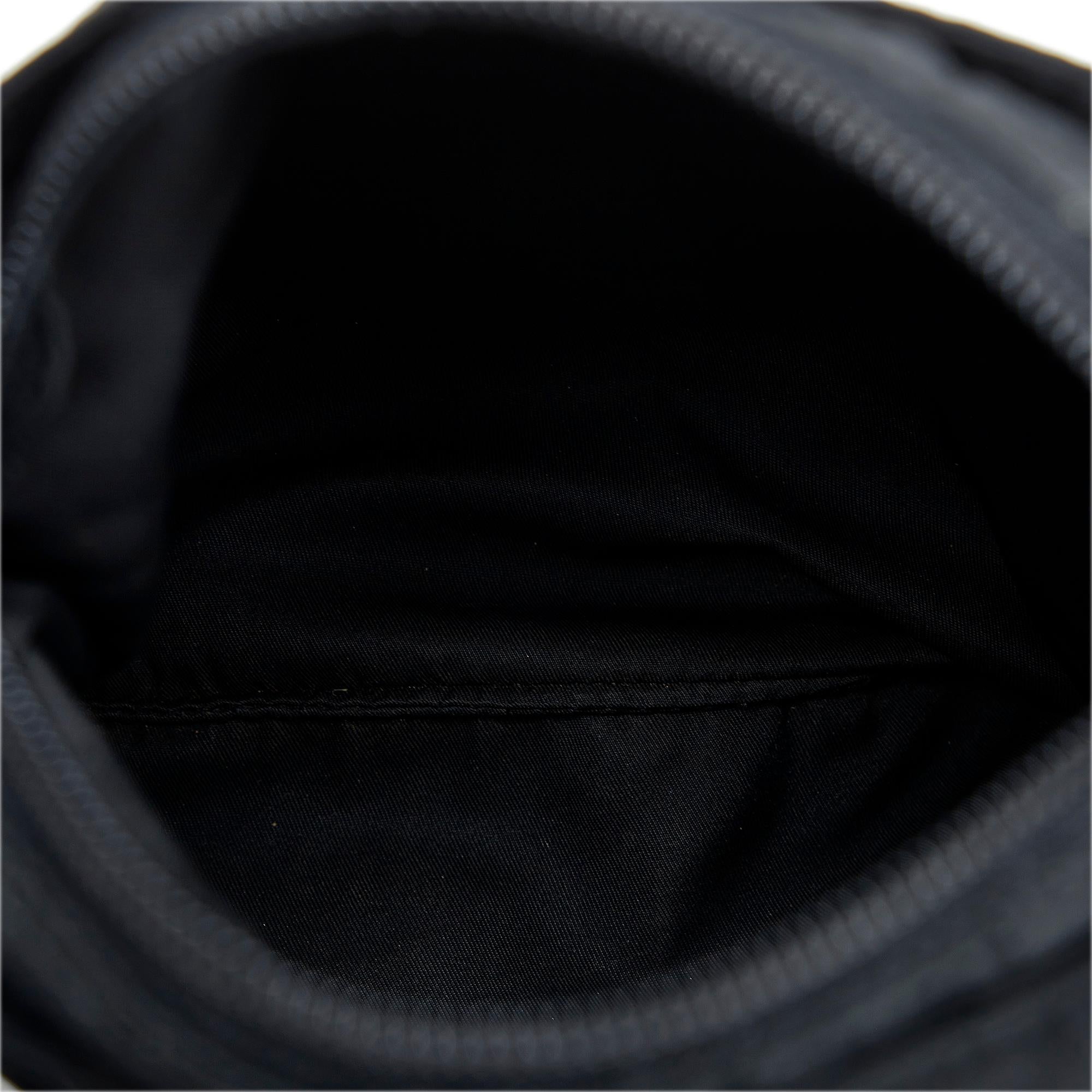 Prada Tessuto Crossbody (SHG-zsvYmD)