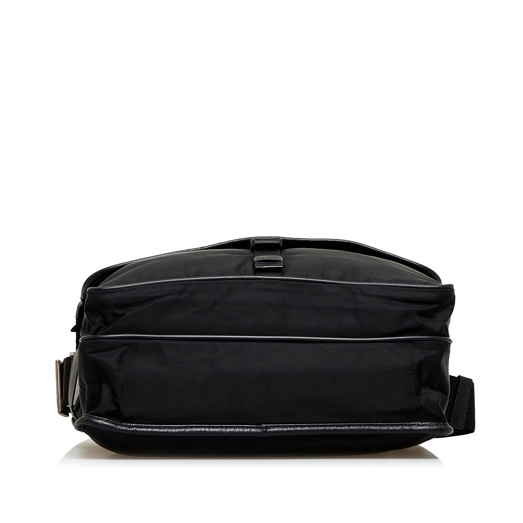 Prada Tessuto Crossbody (SHG-IUsqIR)