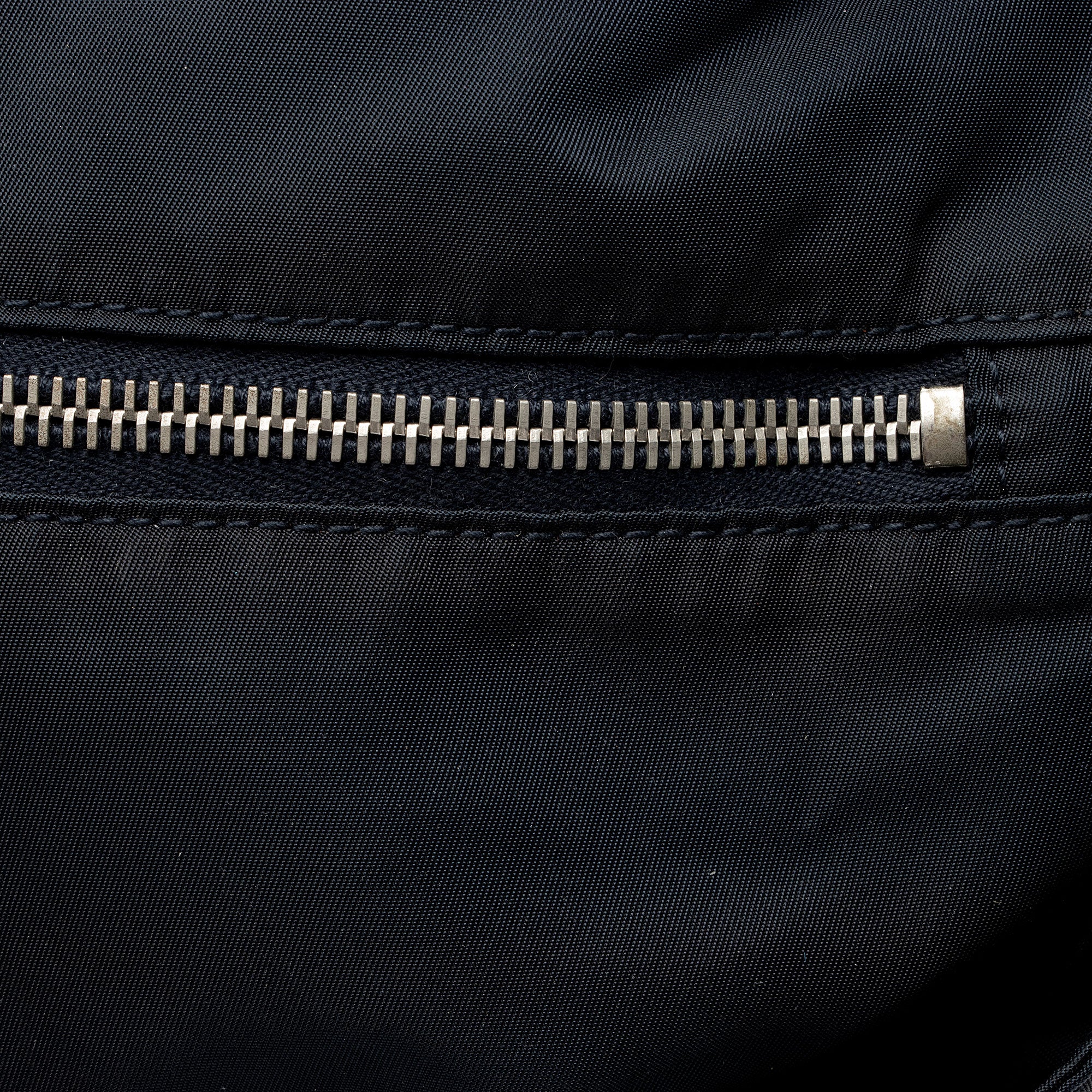 Prada Tessuto Vertical Duffle Bag (SHF-2Gs5Cd)