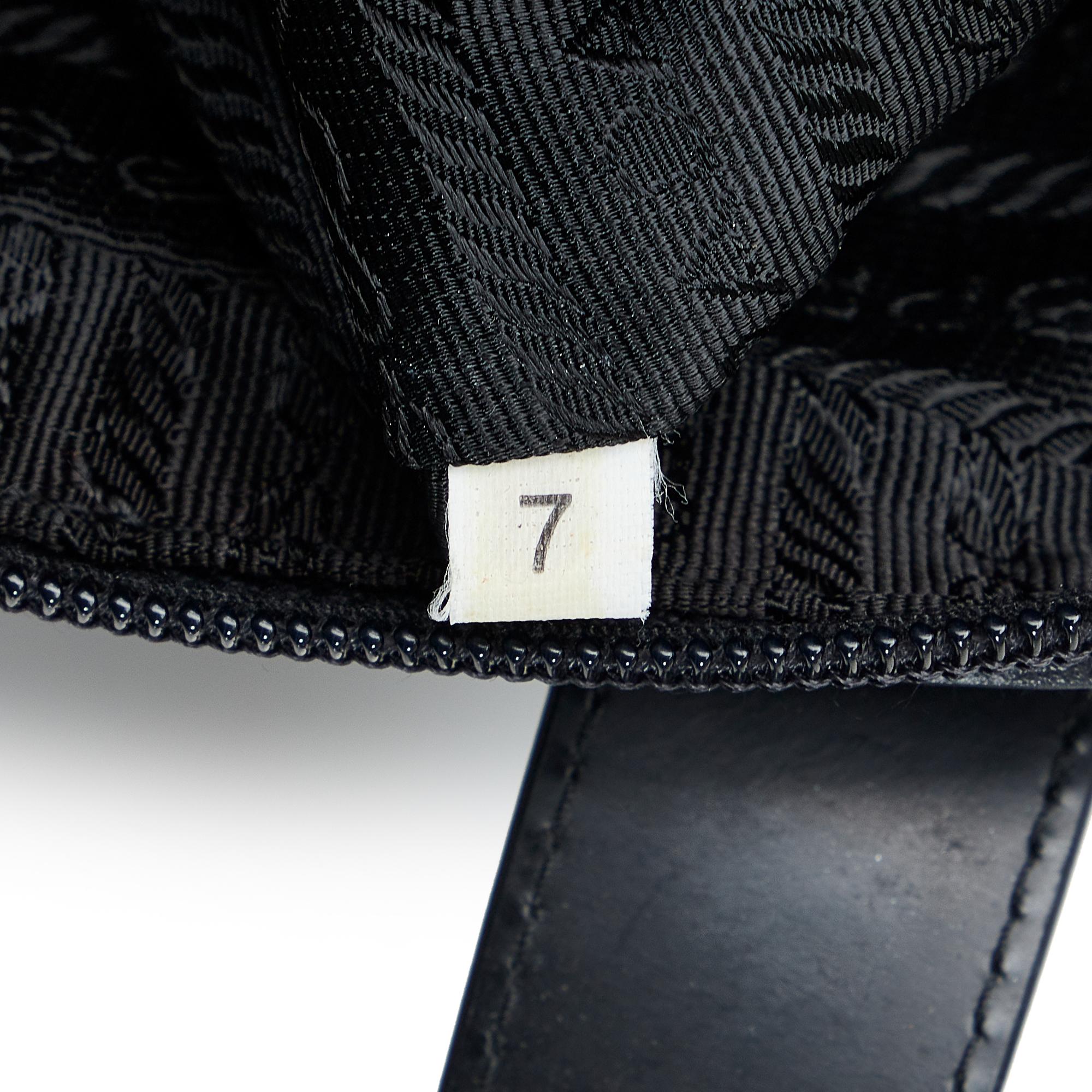 Prada Tessuto Handbag (SHG-BAIlO7)