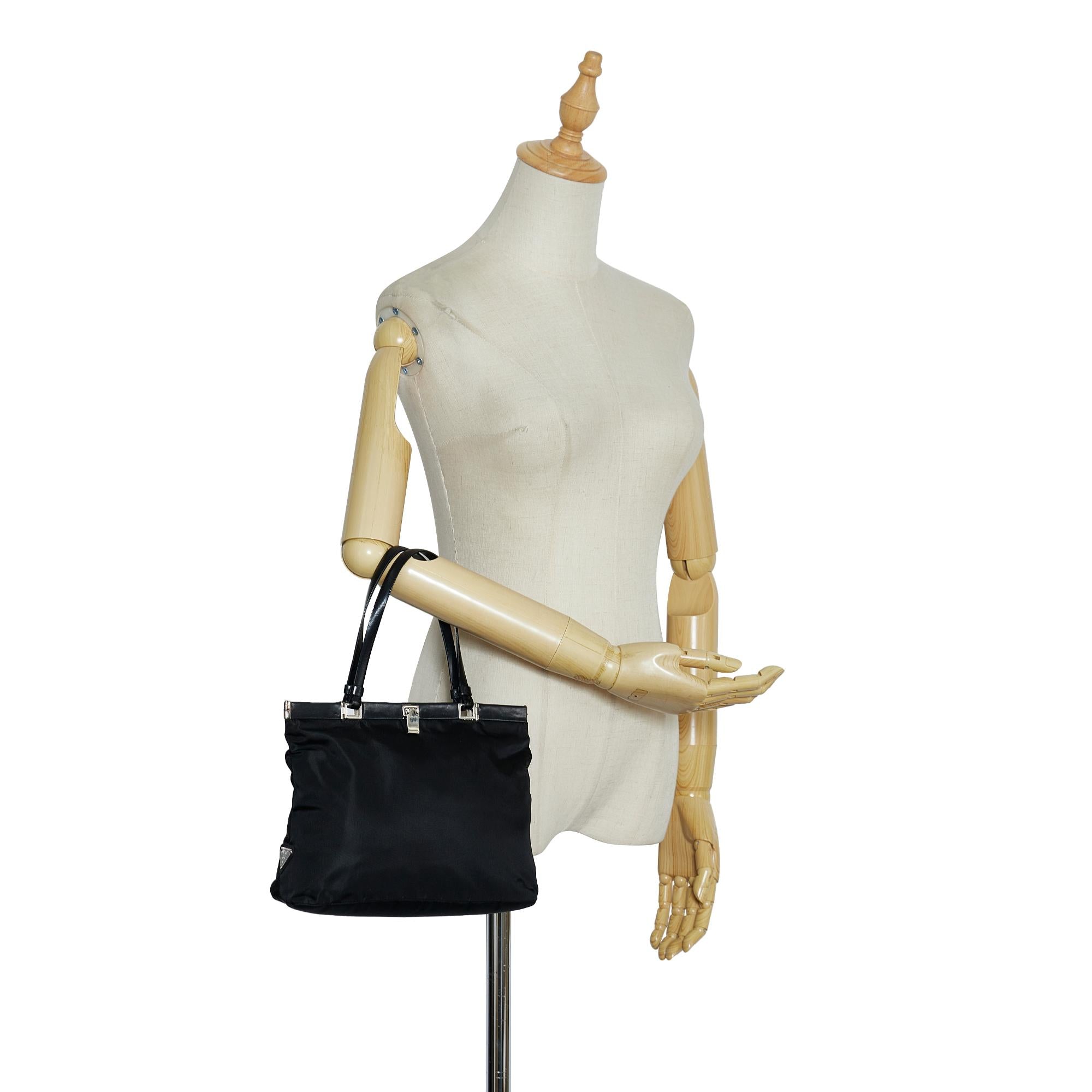Prada Tessuto Handbag (SHG-LseSom)