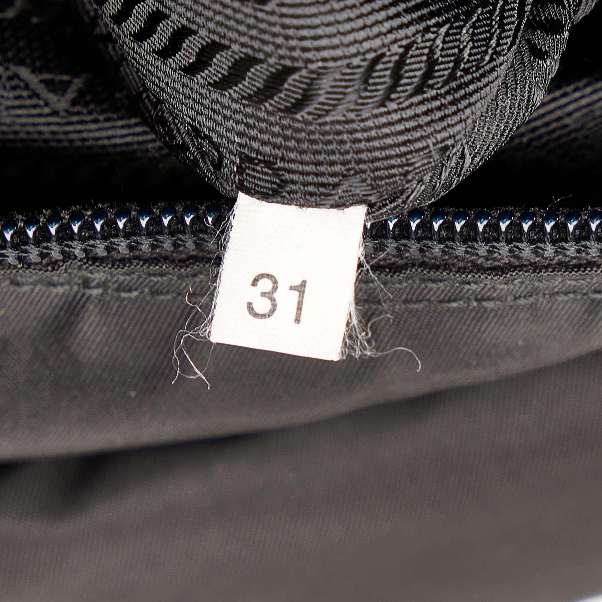 Prada Tessuto Messenger Bag (SHG-UPZdHj)