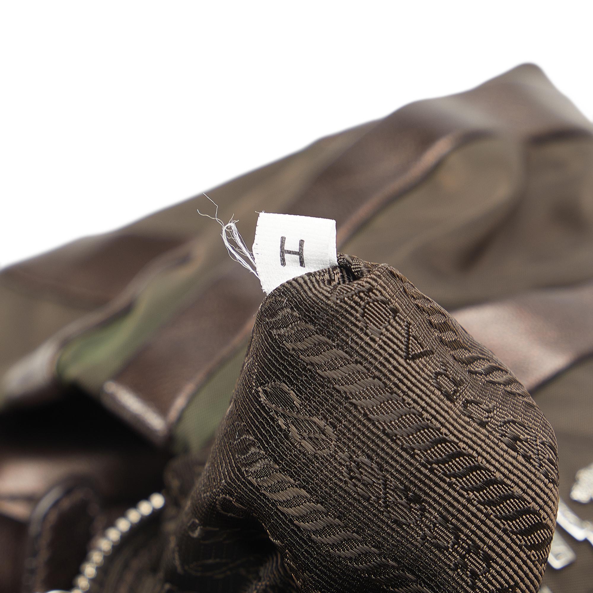 Prada Tessuto Nappa Waves Tote (SHG-zw4bxu)