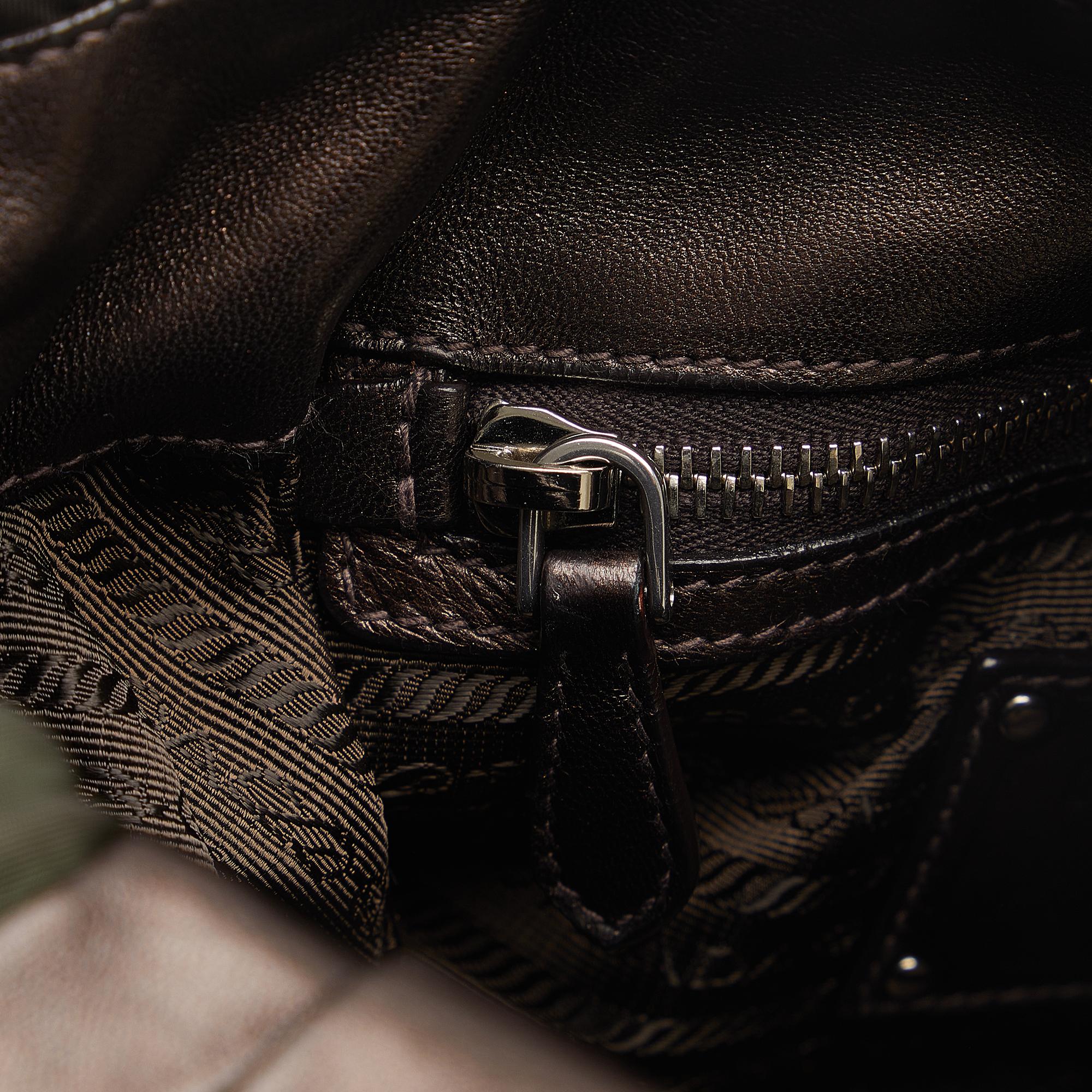 Prada Tessuto Nappa Waves Tote (SHG-zw4bxu)