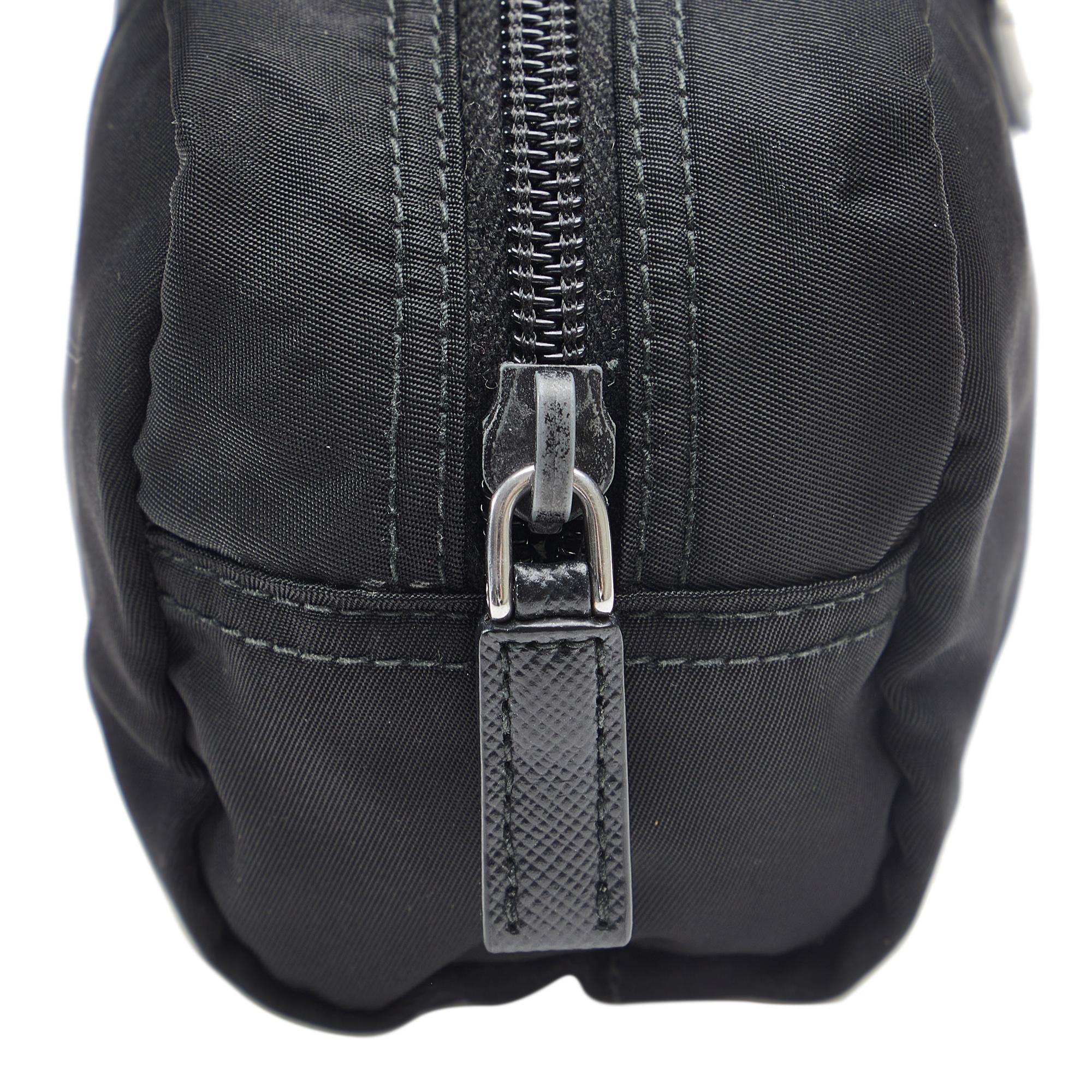 Prada Tessuto Pouch (SHG-aZbP16)