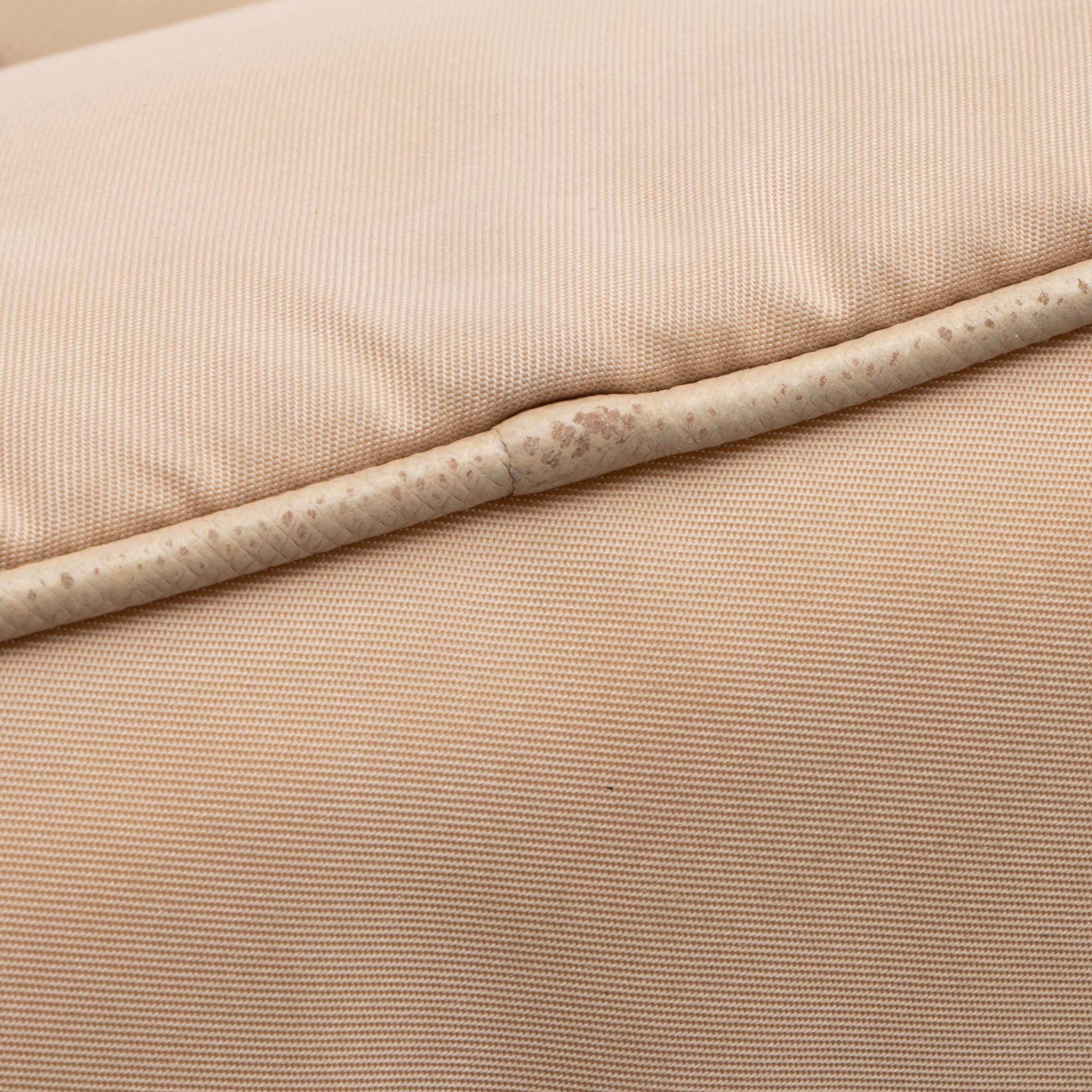 Prada Tessuto Re-Edition 2005 Crossbody Bag (SHF-23359)