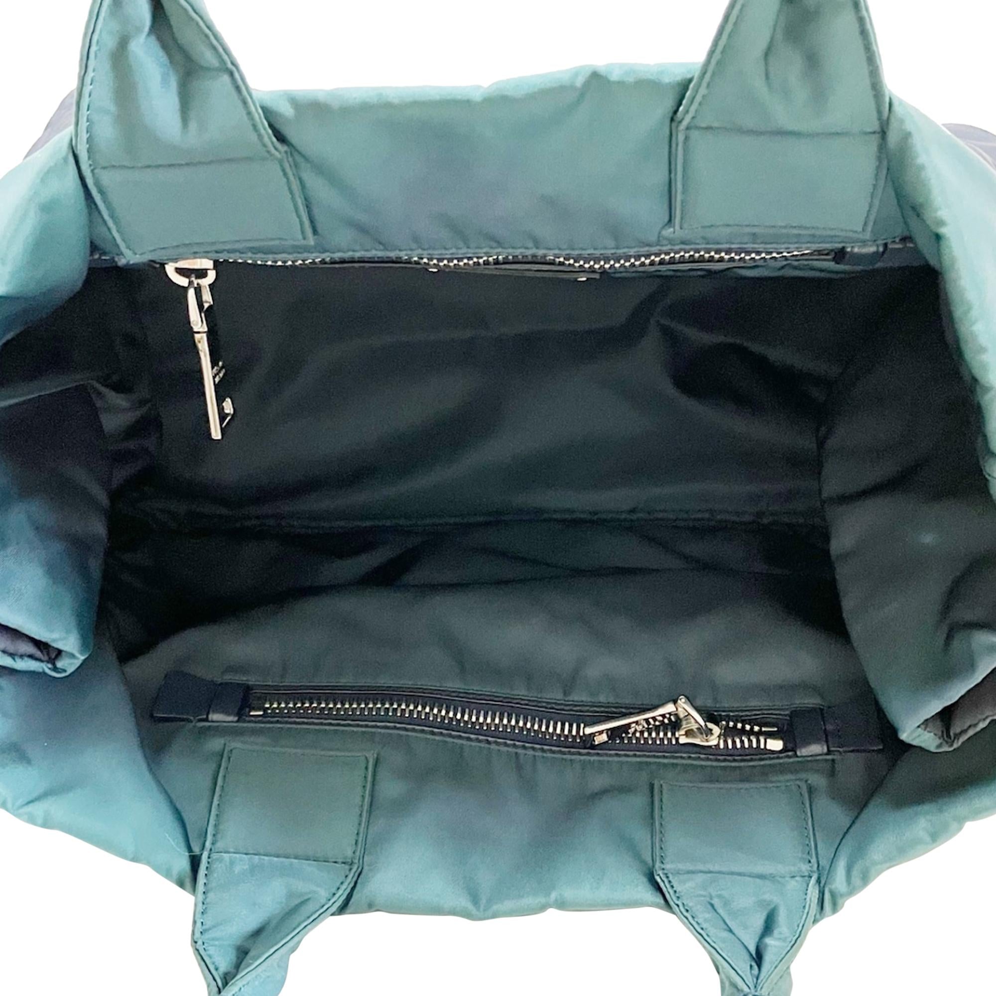 Prada Tessuto Reversible Tote (SHG-bzT7ei)