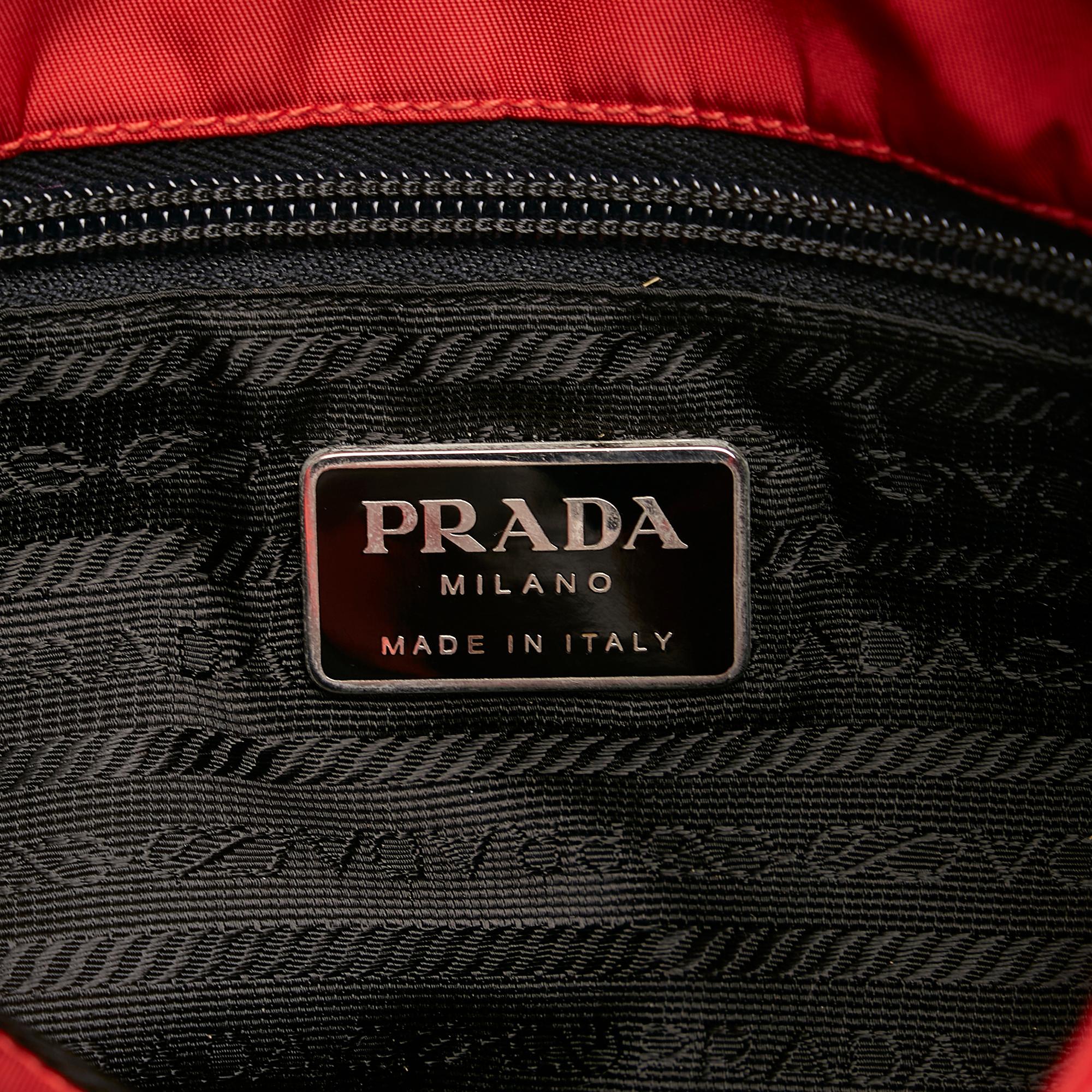 Prada Tessuto Shoulder Bag (SHG-JYhAQF)