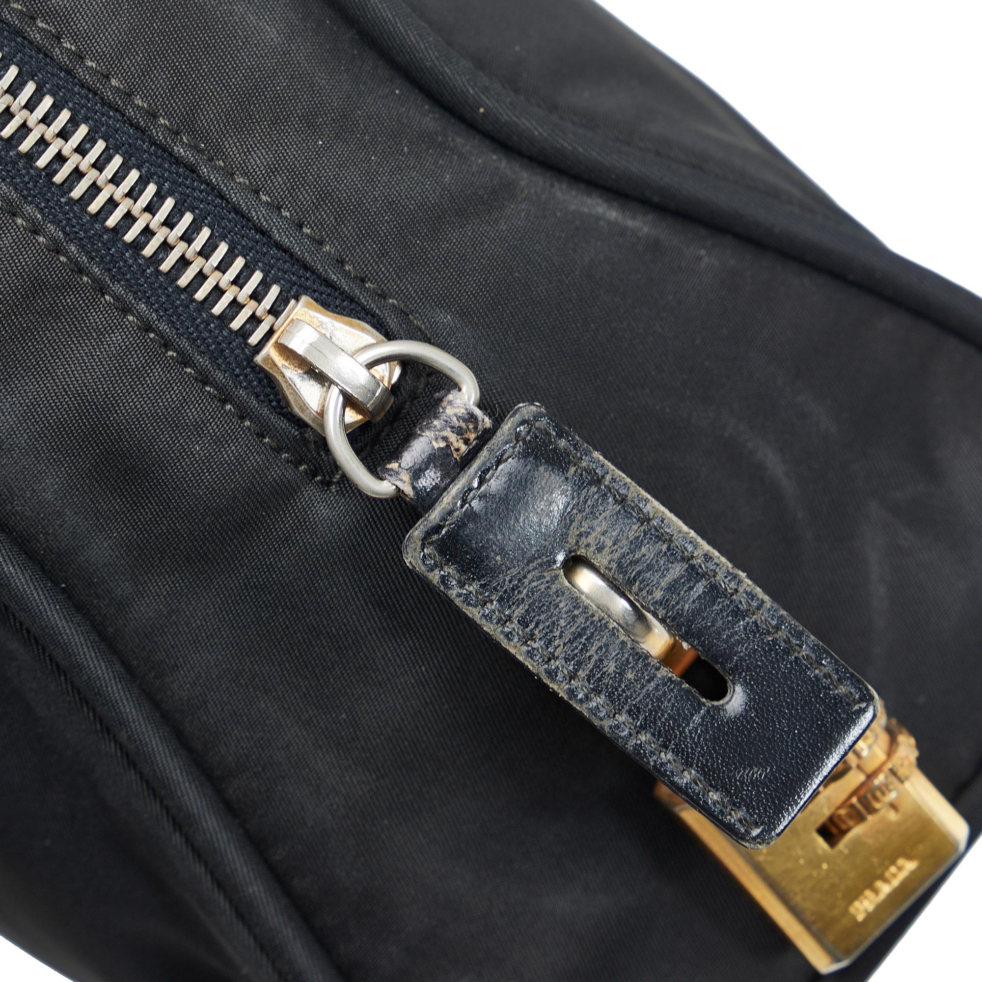 Prada Tessuto Shoulder Bag (SHG-YPrNUz)