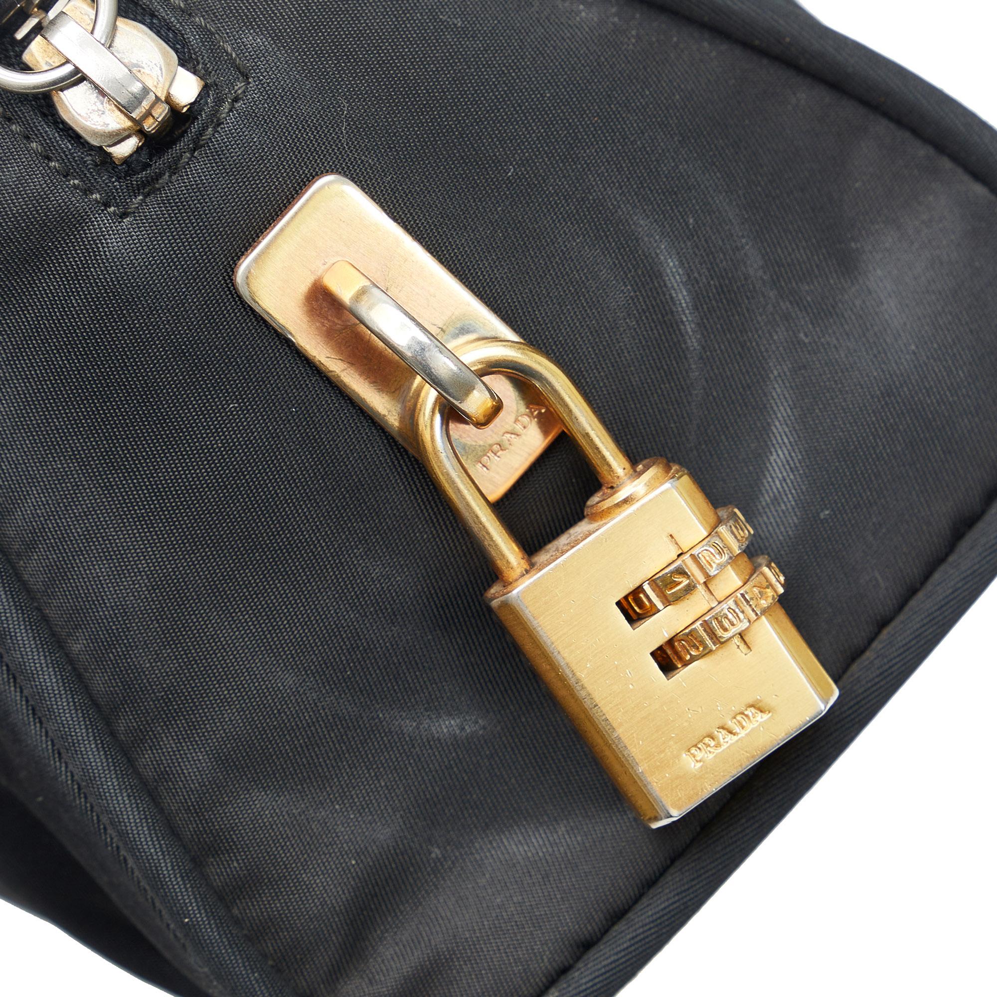 Prada Tessuto Shoulder Bag (SHG-YPrNUz)