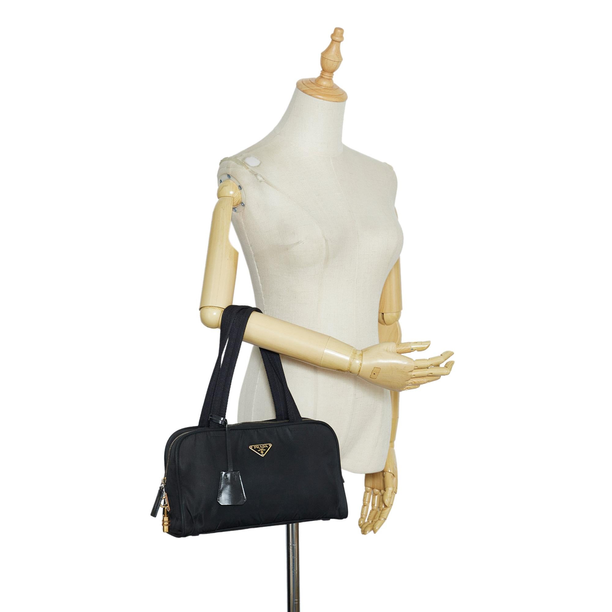 Prada Tessuto Shoulder Bag (SHG-YPrNUz)