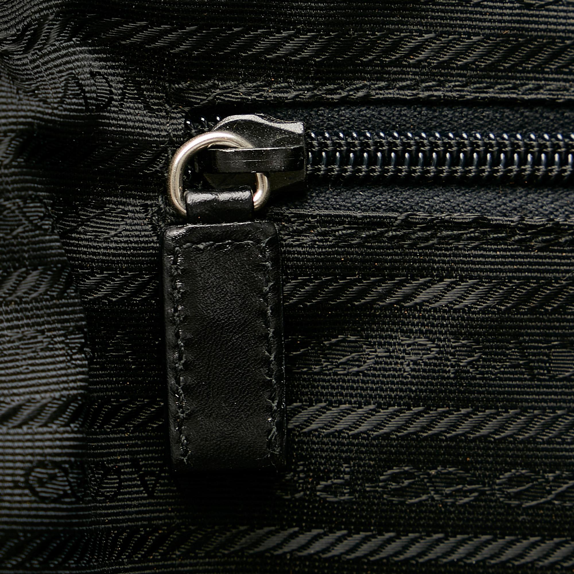 Prada Tessuto Shoulder Bag (SHG-ktCZWP)