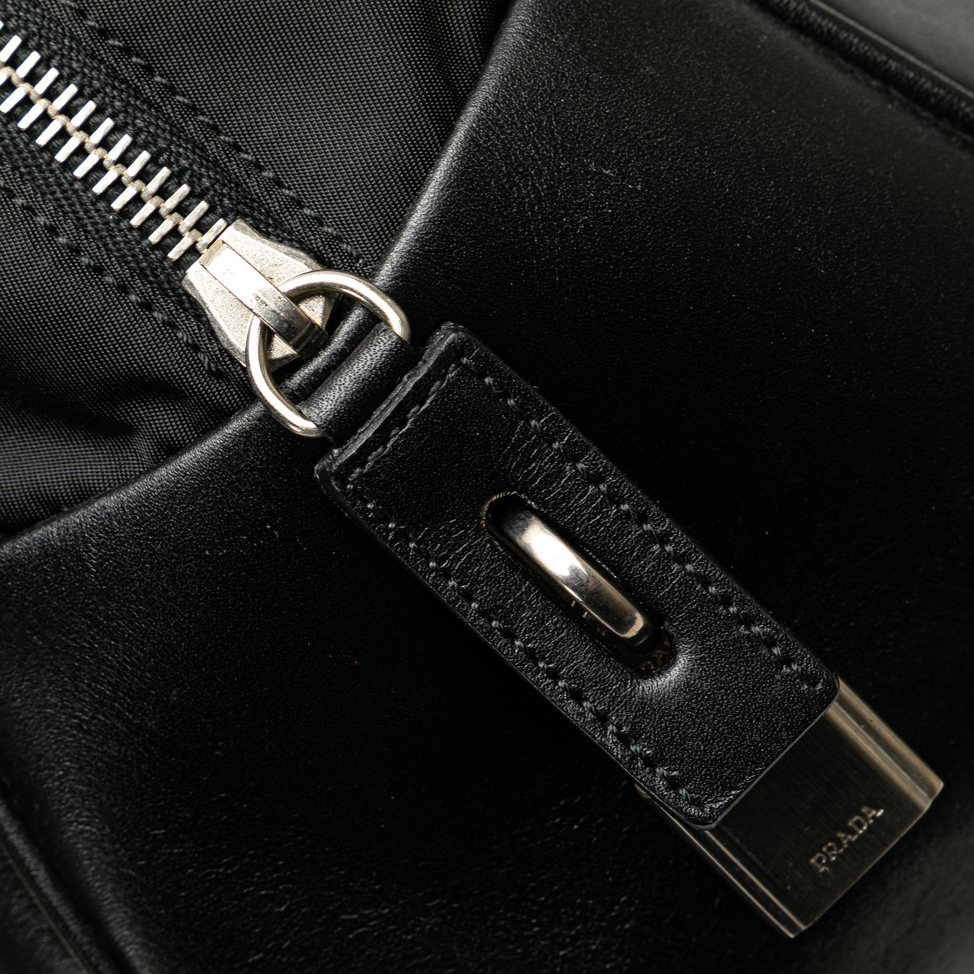 Prada Tessuto Shoulder Bag (SHG-v8nMQo)
