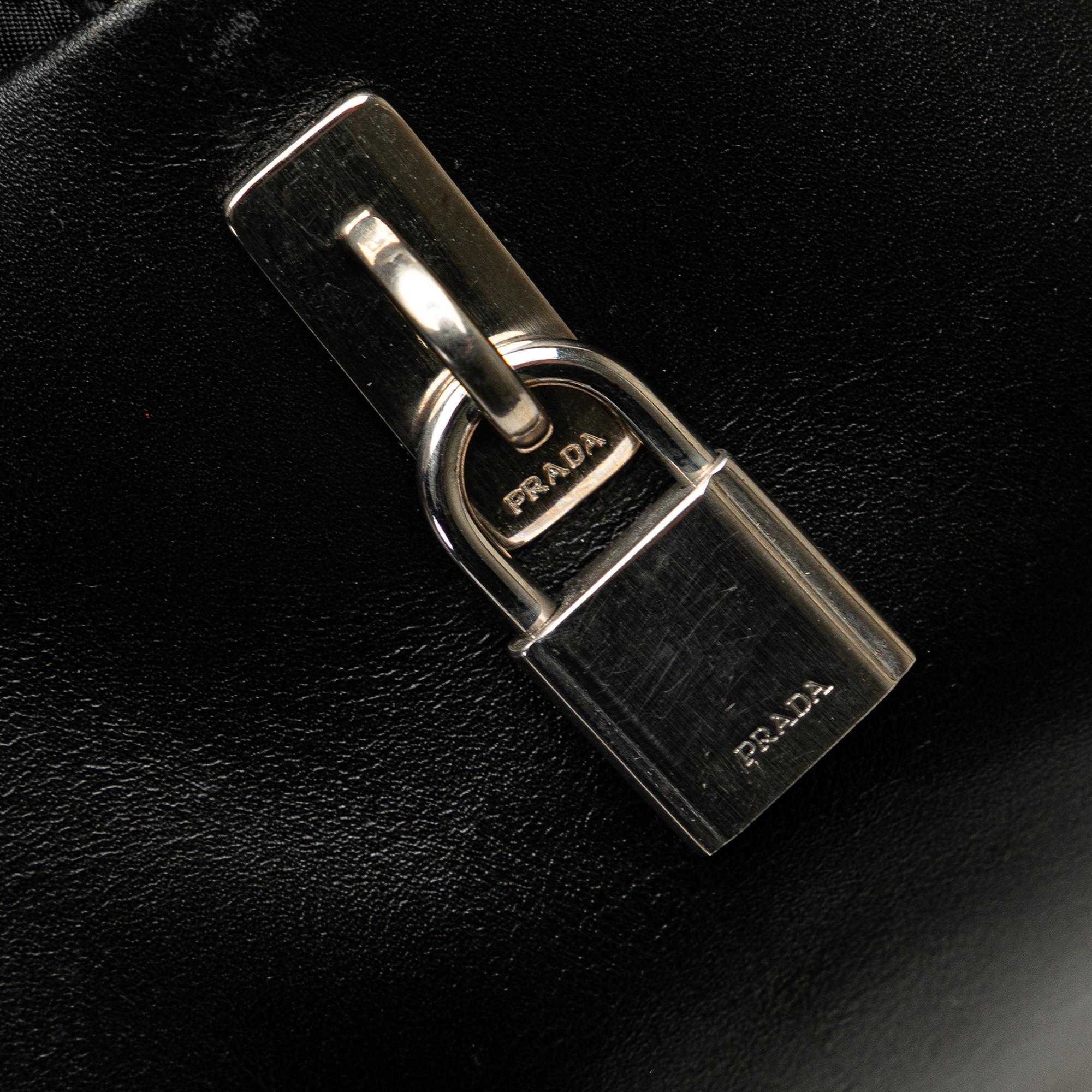Prada Tessuto Shoulder Bag (SHG-v8nMQo)