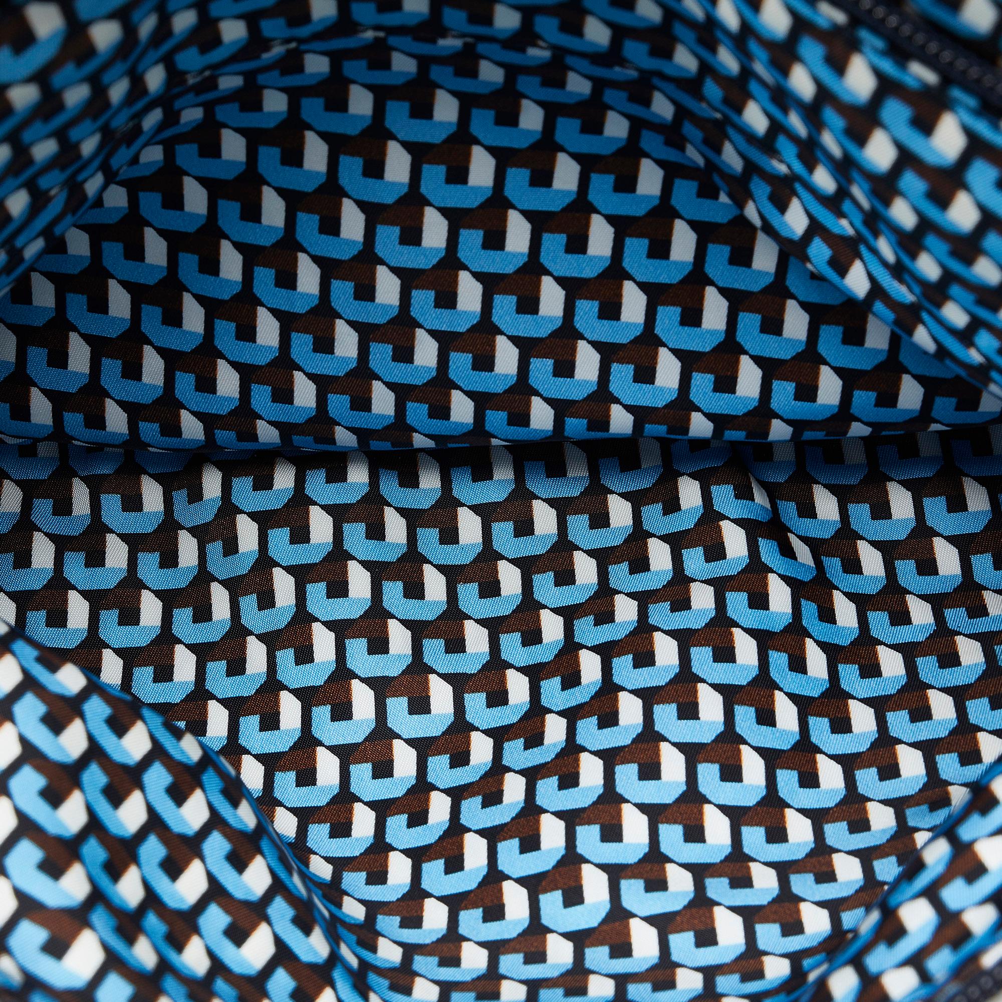 Prada Tessuto Stampato Messenger Bag (SHG-xUHggw)