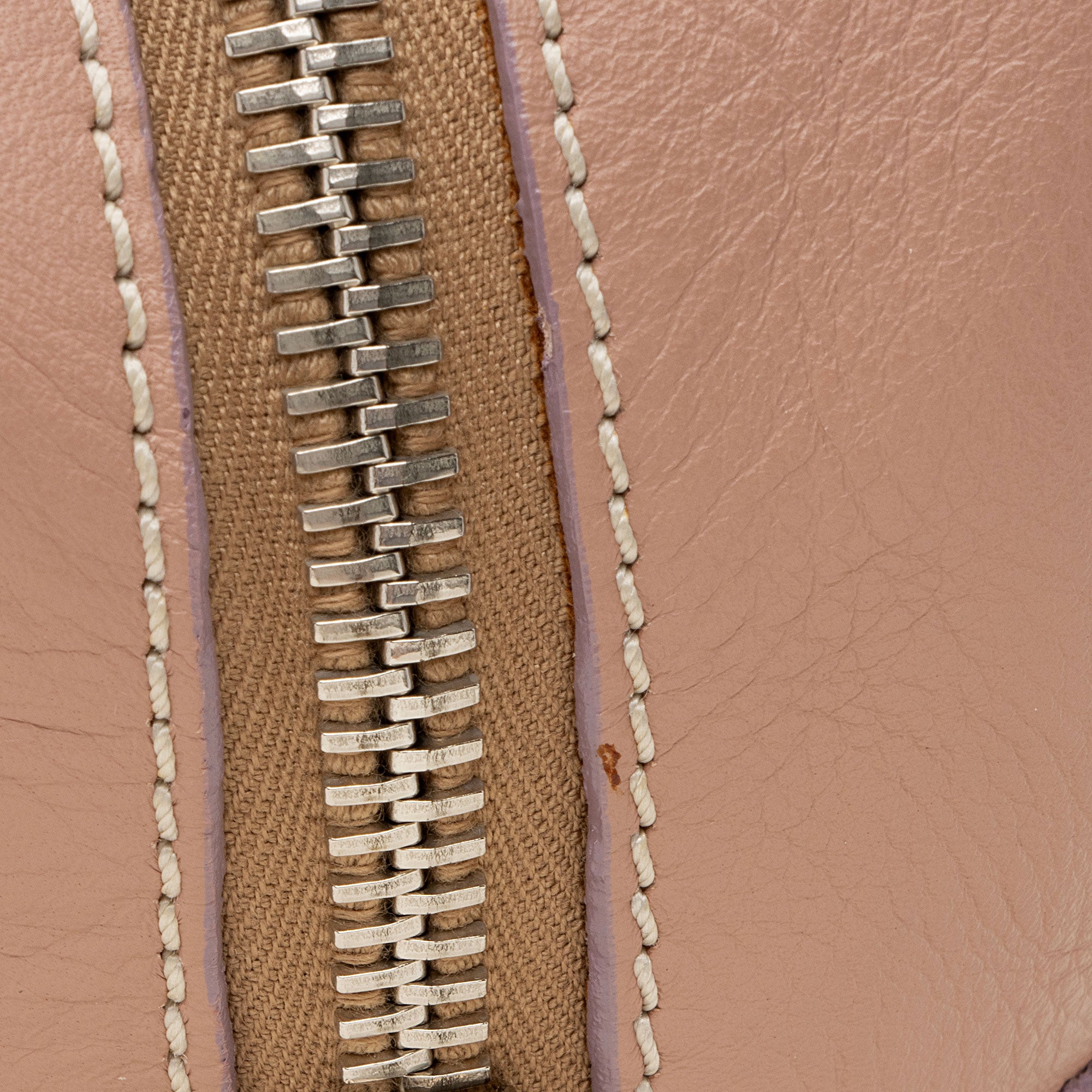 Prada Vitello Daino Bauletto Satchel (SHF-YjLumA)