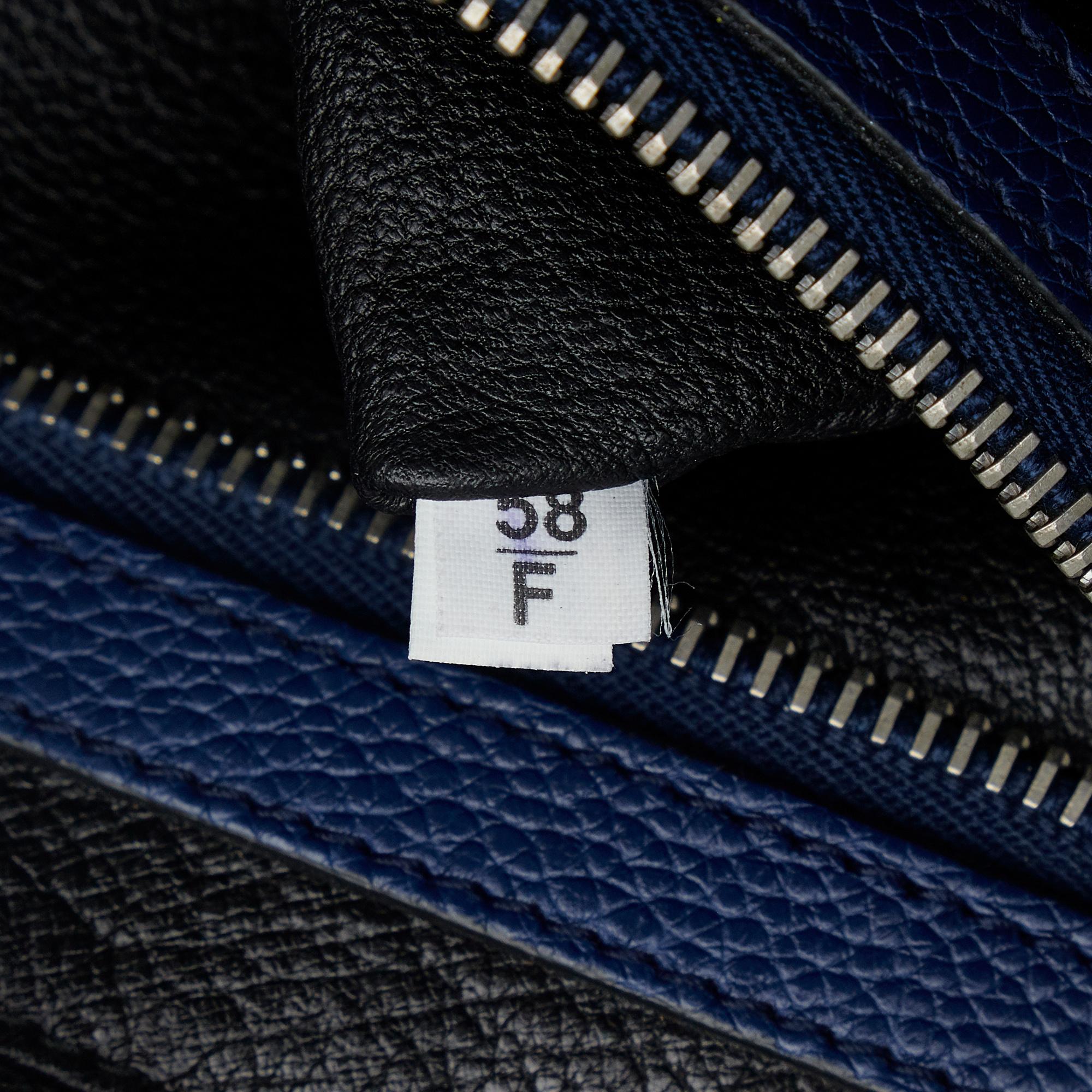 Prada Vitello Daino Clutch Bag (SHG-2dPdzt)