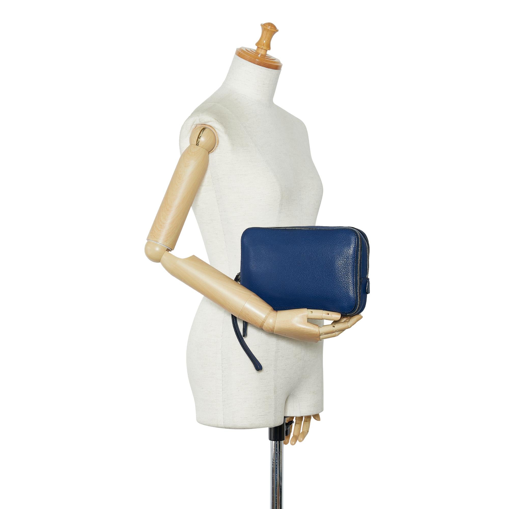 Prada Vitello Daino Clutch Bag (SHG-2dPdzt)