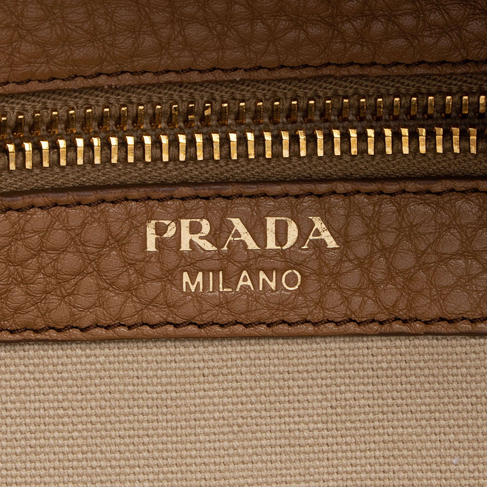 Prada Vitello Daino Duffle Bag (SHF-mm7NZW)