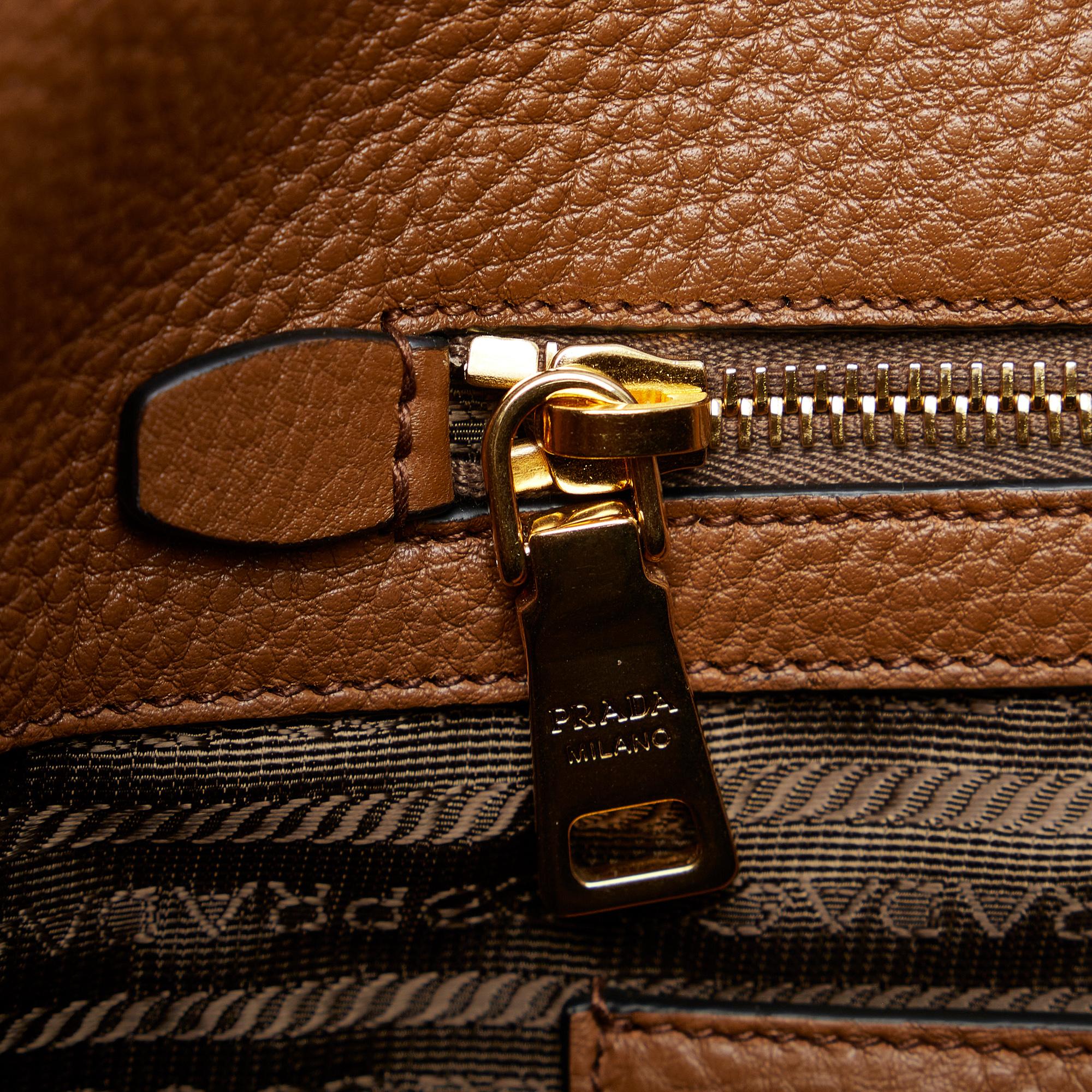 Prada Vitello Daino Satchel (SHG-eQQi2p)