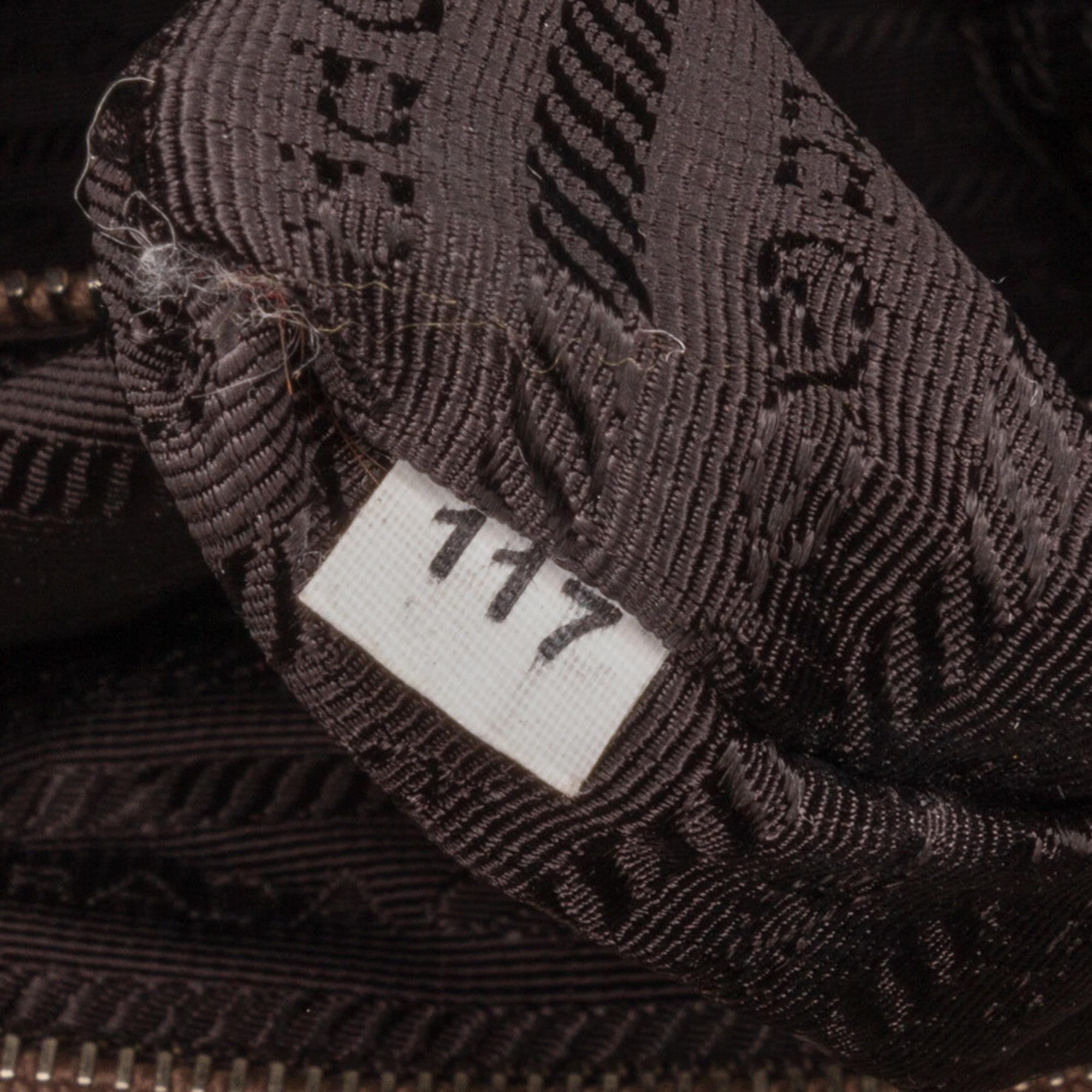 Prada Vitello Daino Satchel (SHG-Thhdnb)