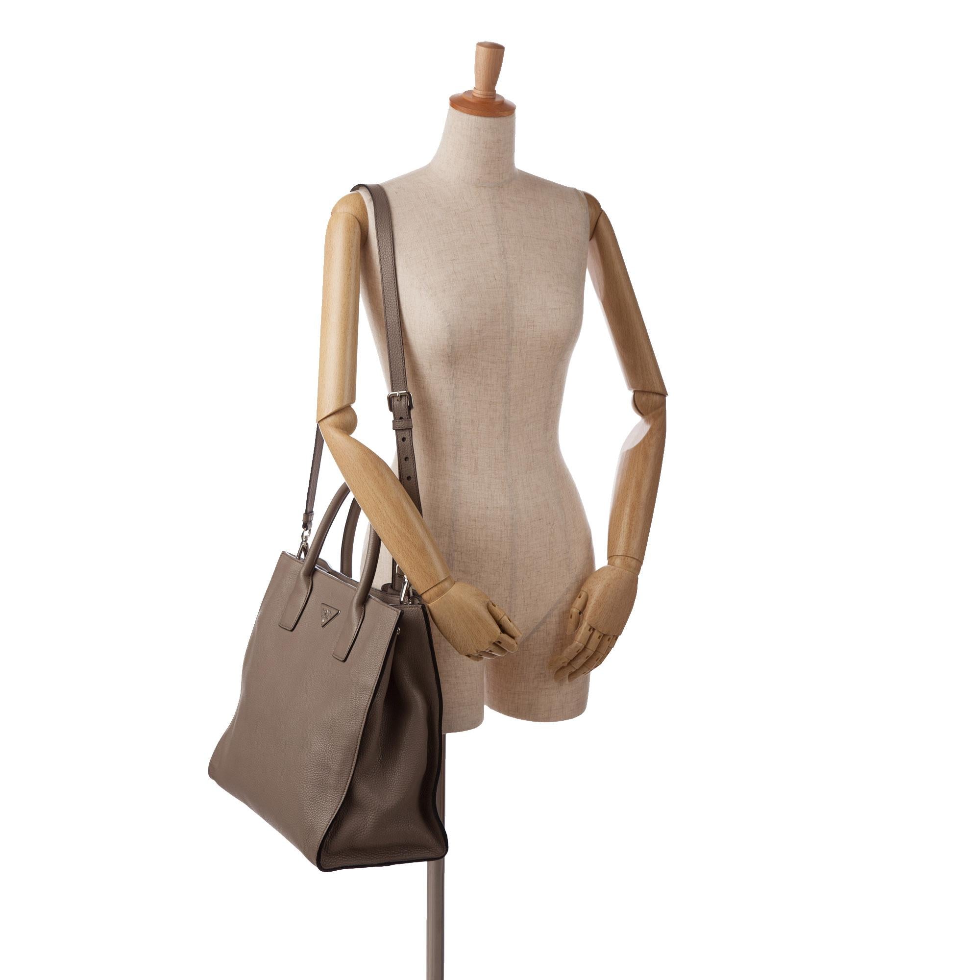 Prada Vitello Daino Satchel (SHG-Thhdnb)