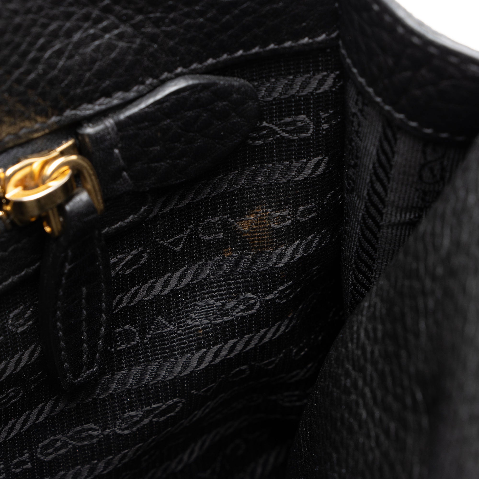 Prada Vitello Daino Boston Bag (SHF-h75hET)