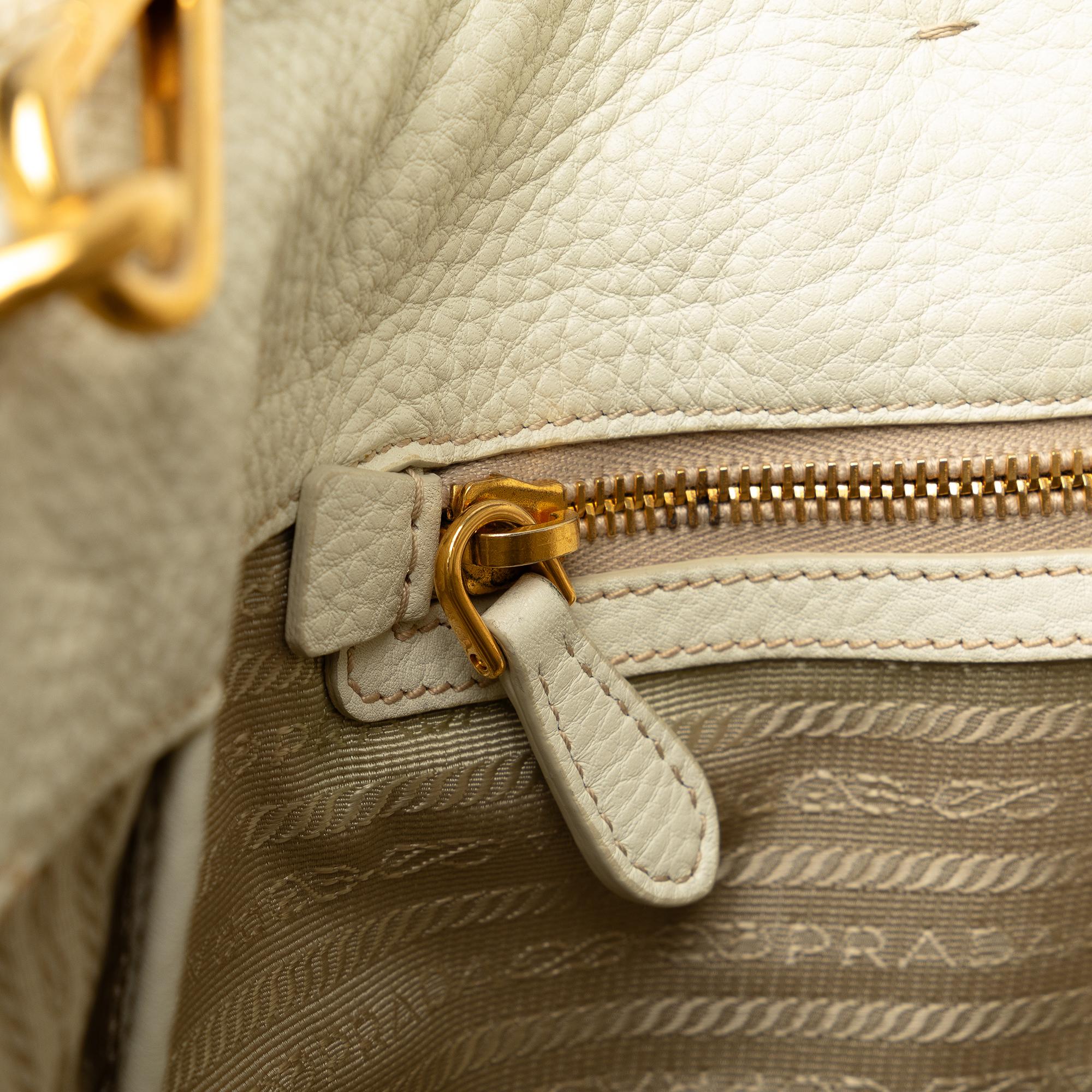 Prada Vitello Daino Satchel (SHG-AvUQf5)