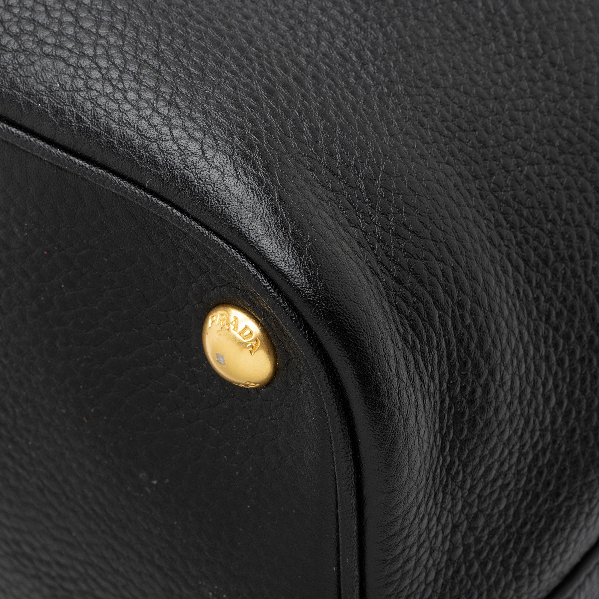 Prada Vitello Daino Shopping Tote (SHF-rtAZE9)