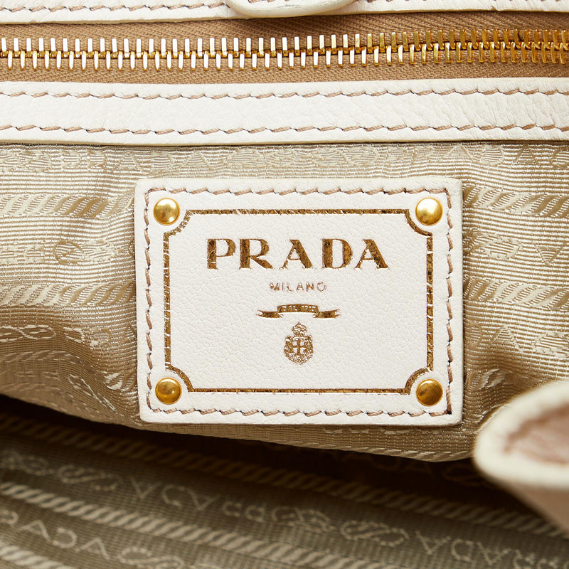 Prada Vitello Daino Size Zip Tote (SHG-yadT4k) – LuxeDH