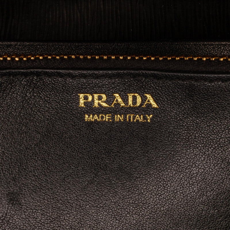 Prada Vitello Move Mini Wallet on Chain (SHF-22579) – LuxeDH