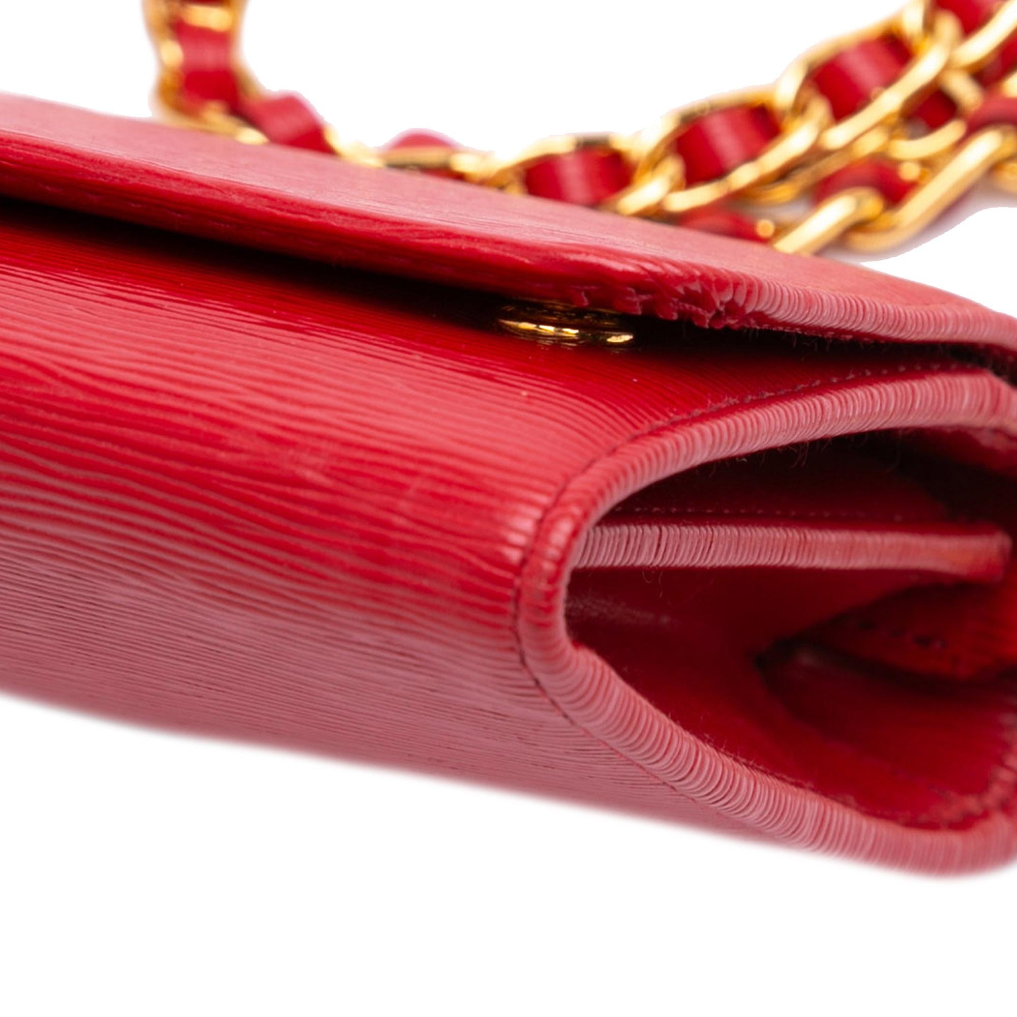 Prada Vitello Move Wallet on Chain