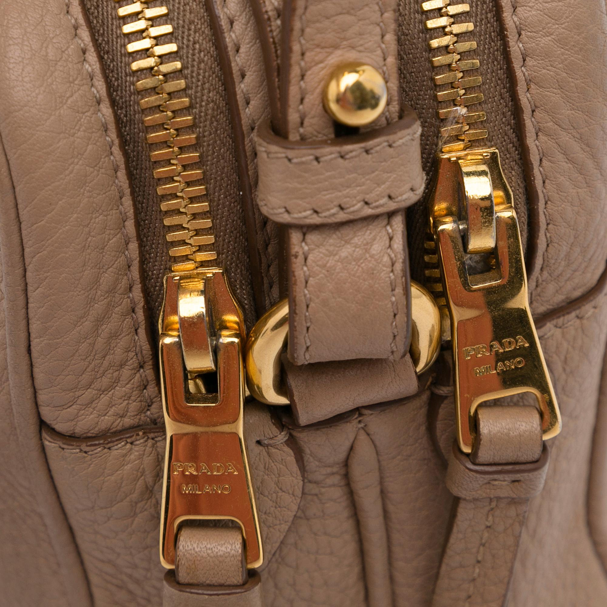 Prada Vitello Phenix Double Zip (SHG-jaXNEZ)