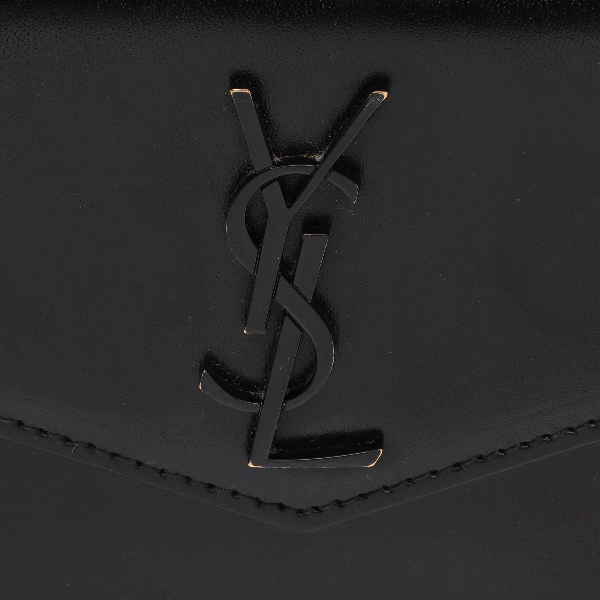 Saint Lauent Calfskin Monogram Uptown Baby Pouch (SHF-3t9Yvn)