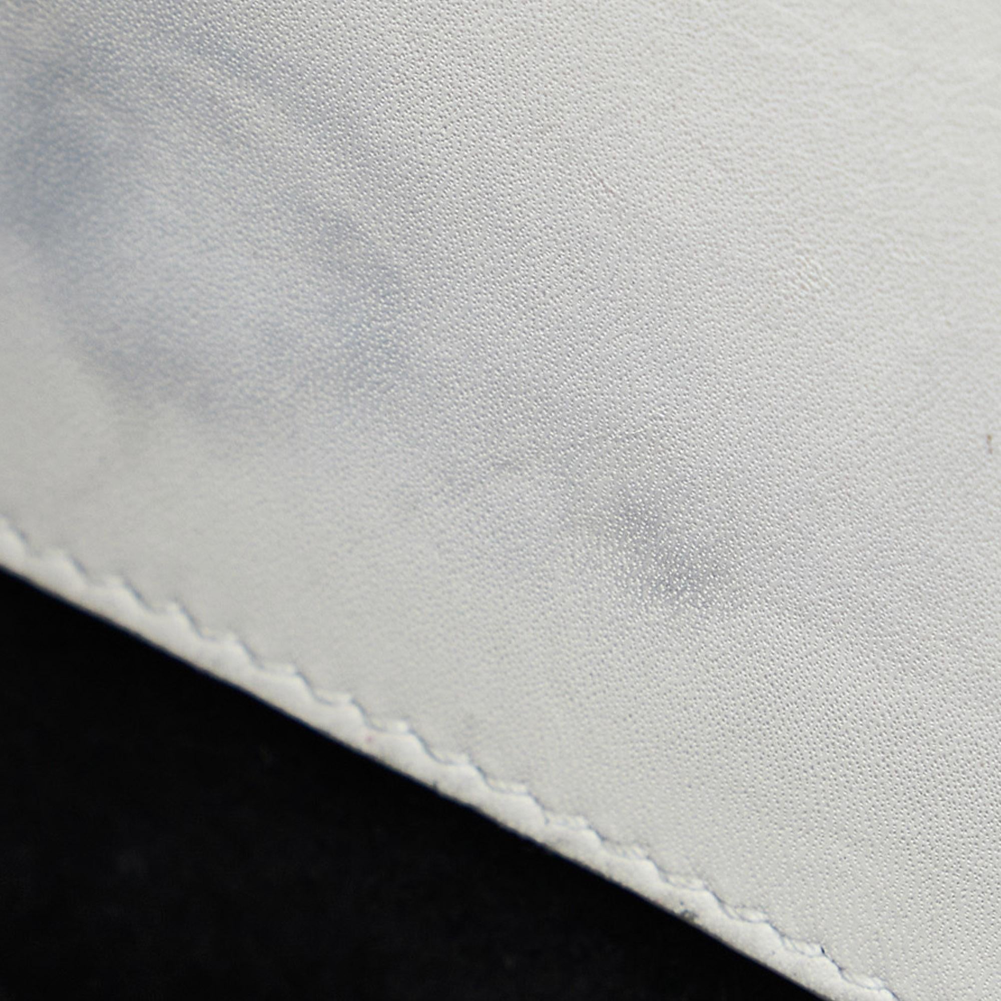 Saint Laurent Betty Shoulder Bag (SHG-yEctaB)