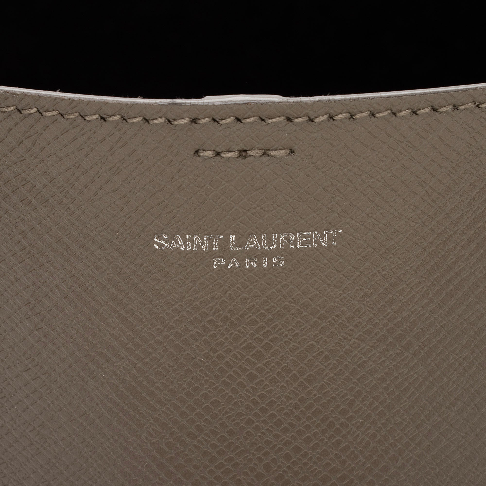 Saint Laurent Boucle Embossed Leather Shopping Tote (SHF-3yPQcN)